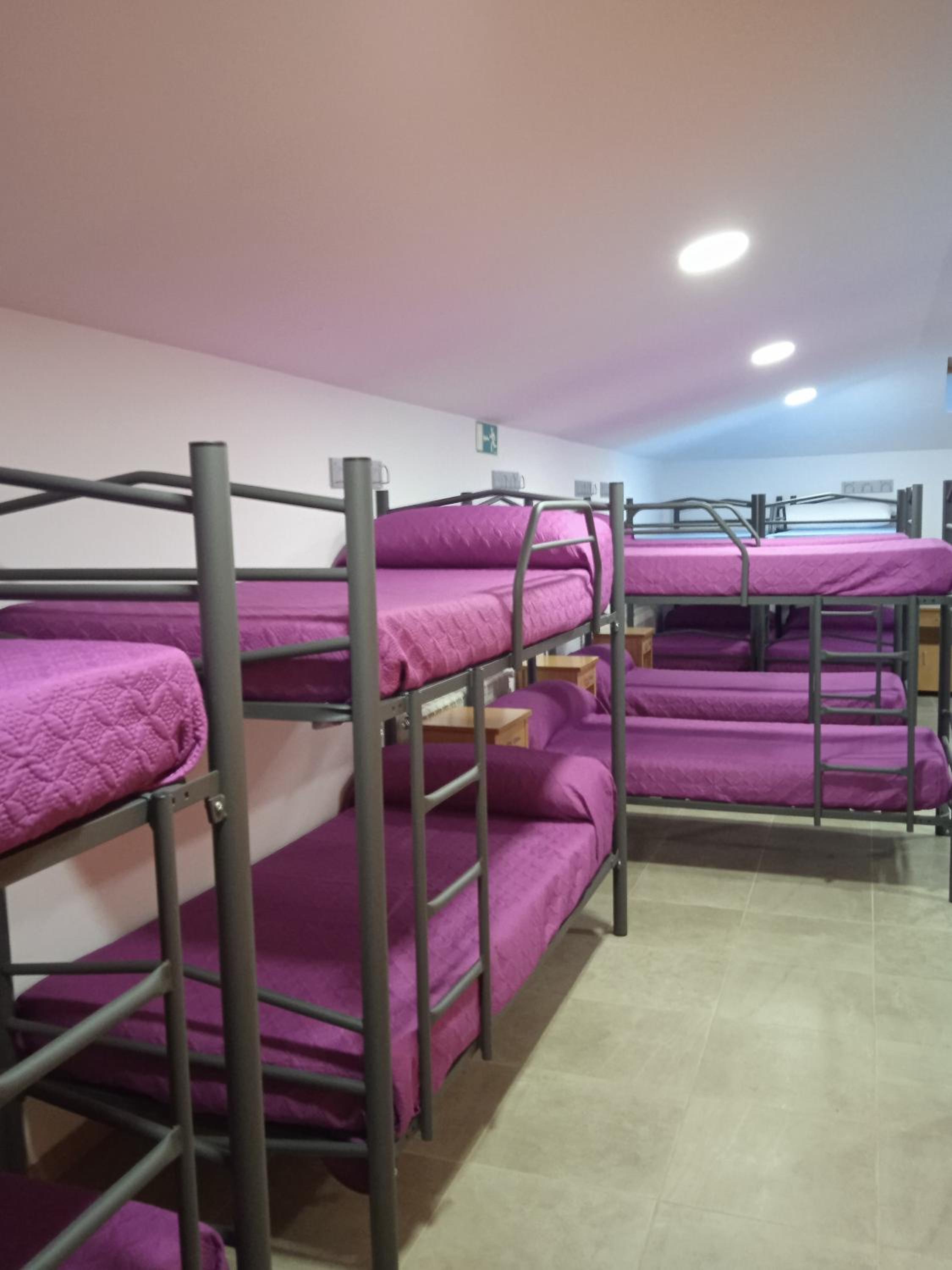 Single Bed in Male Dormitory Room photo 2