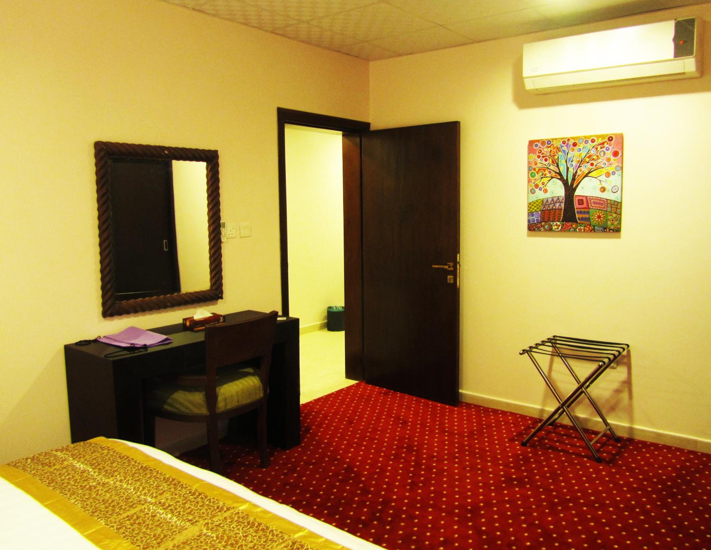 Deluxe Suite photo 2