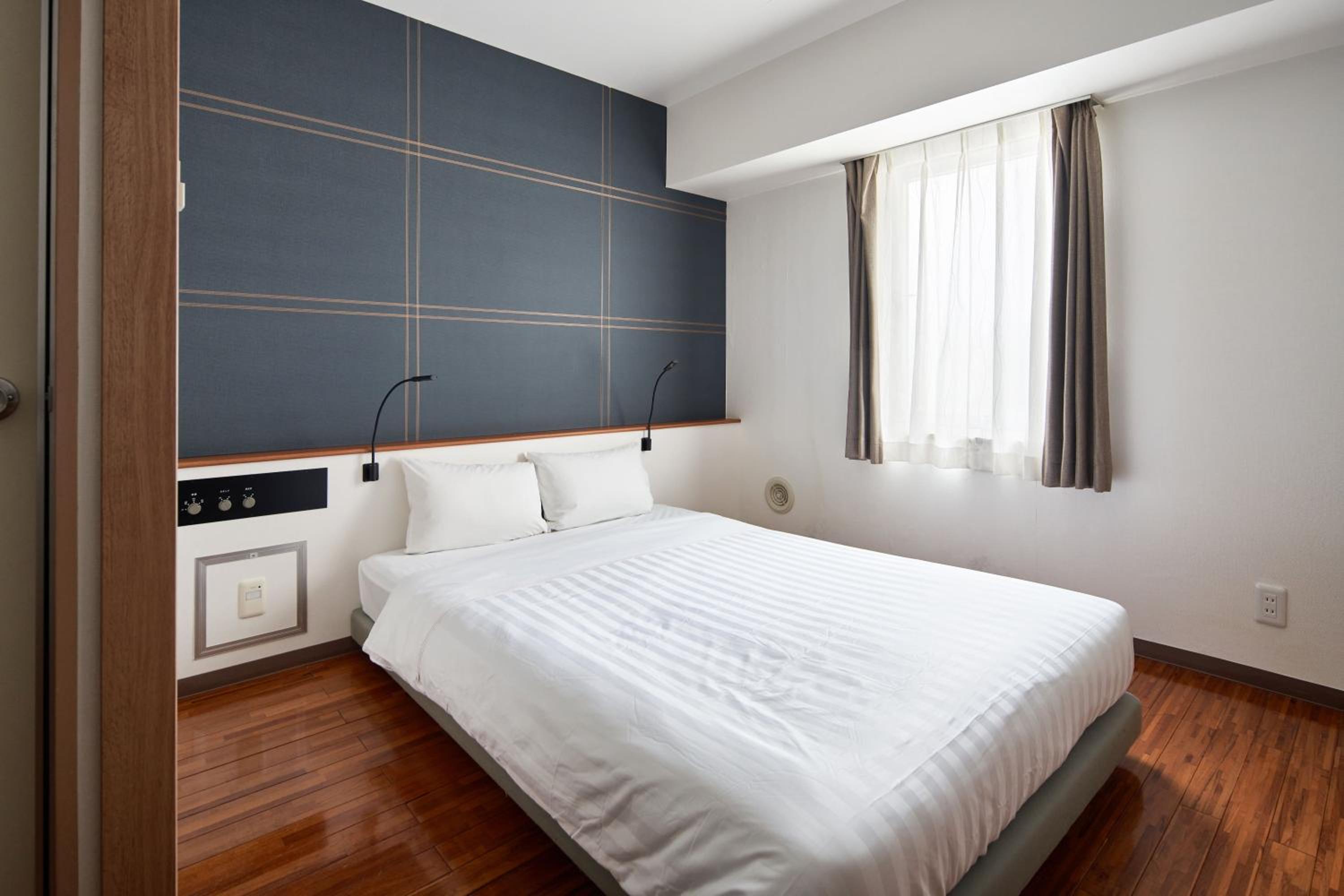 Double Room - Non-Smoking - No Cleaning for Consecutive Night Stays