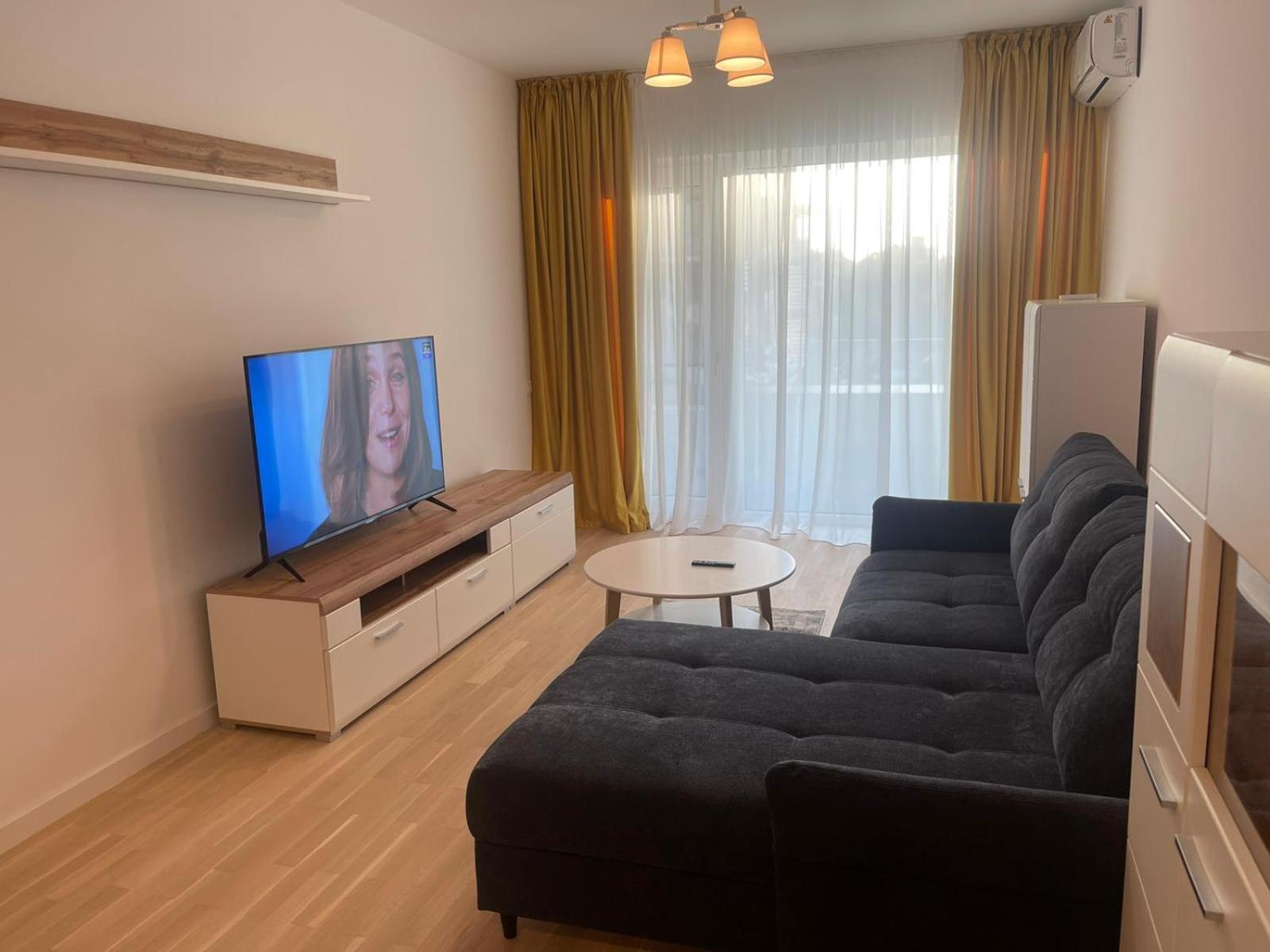 Apartment photo 2