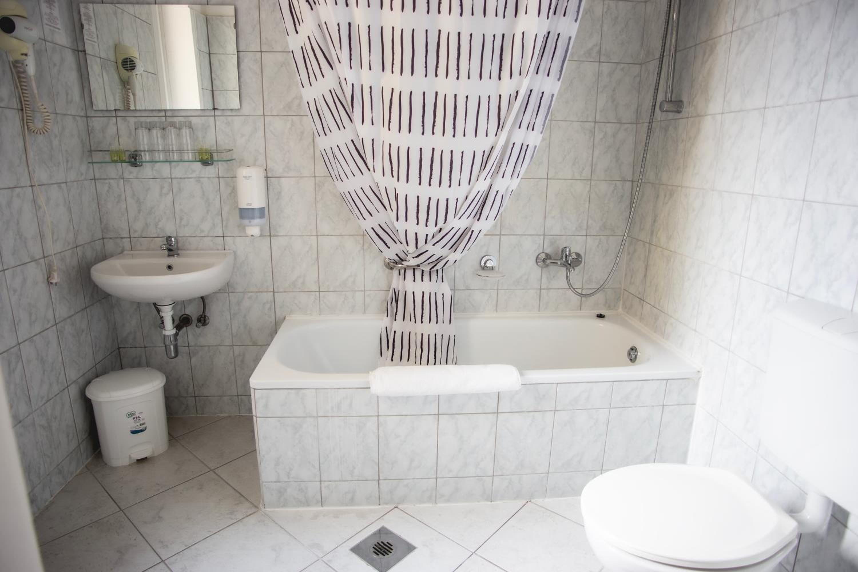 Apartment - Photo 2