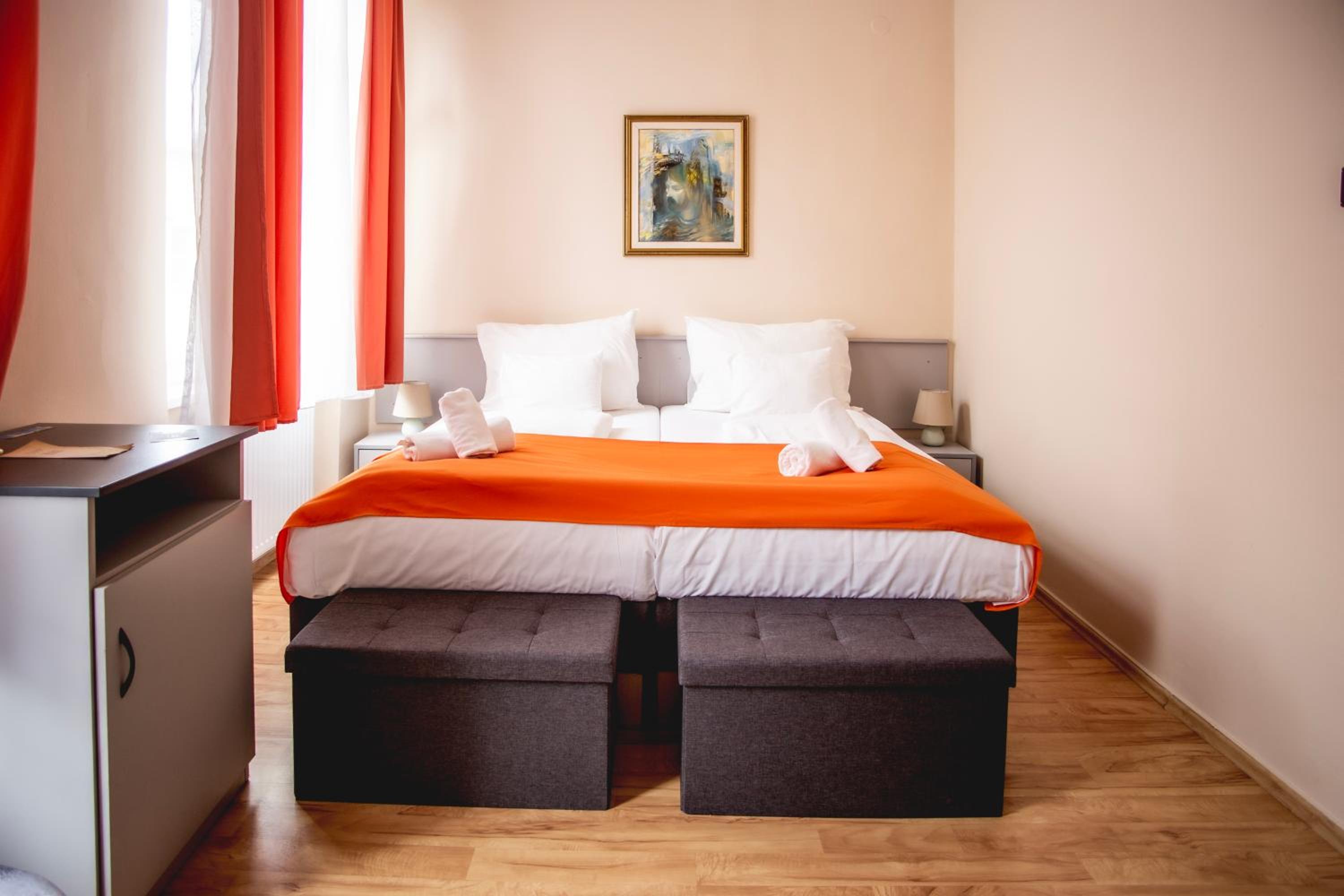 Standard Double Room - Photo 1
