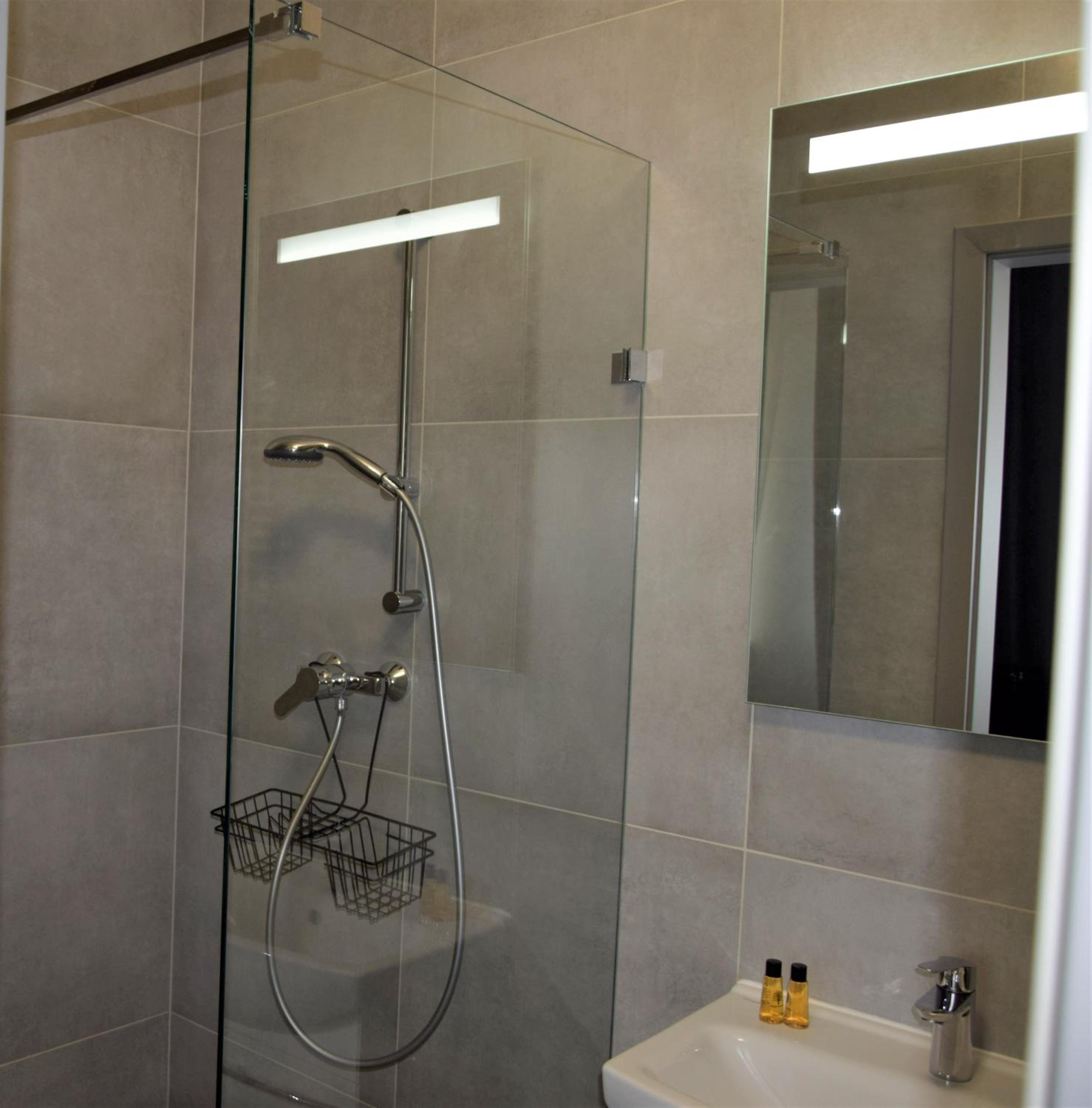 Deluxe Double Room - Photo 6