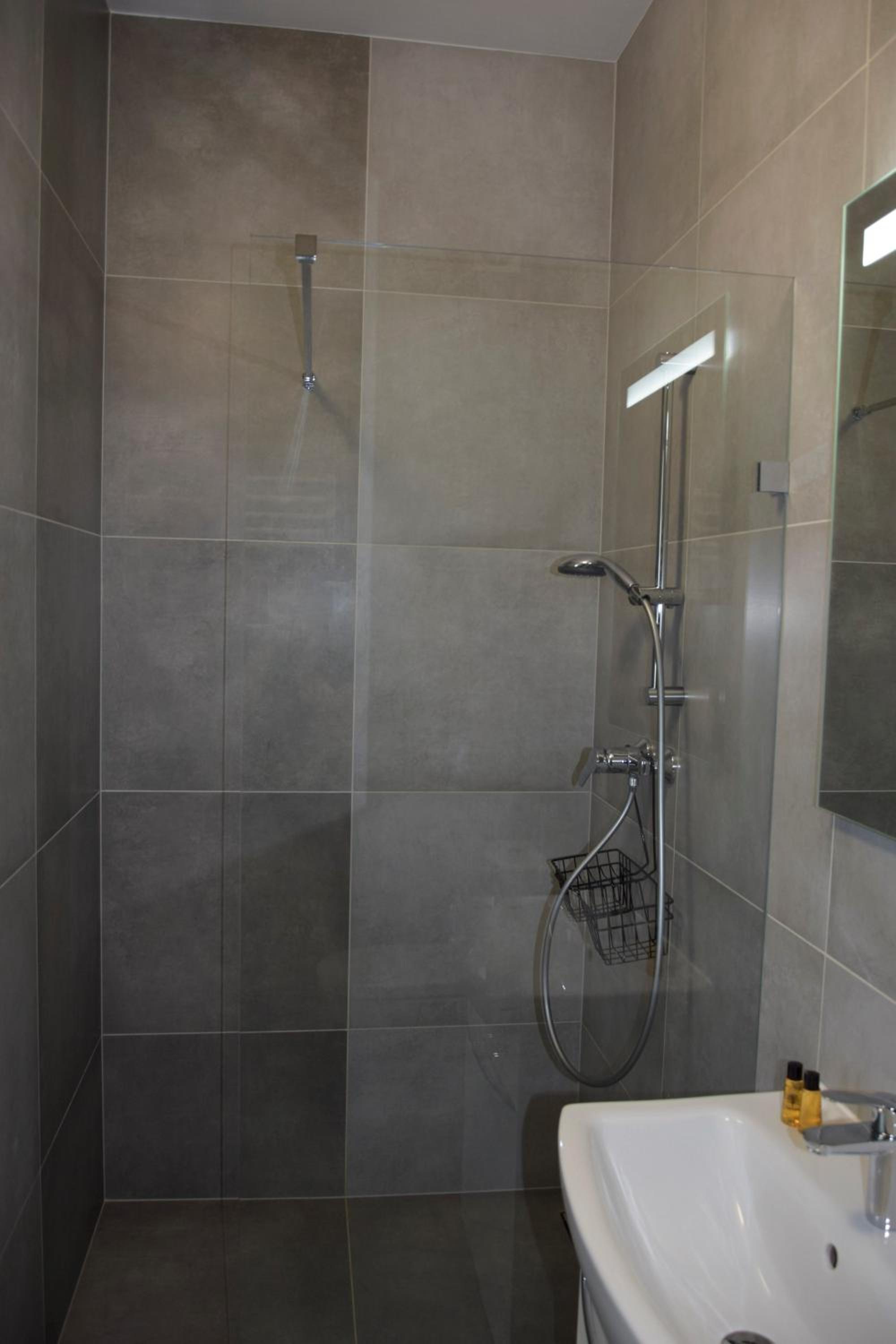 Deluxe Double Room - Photo 7