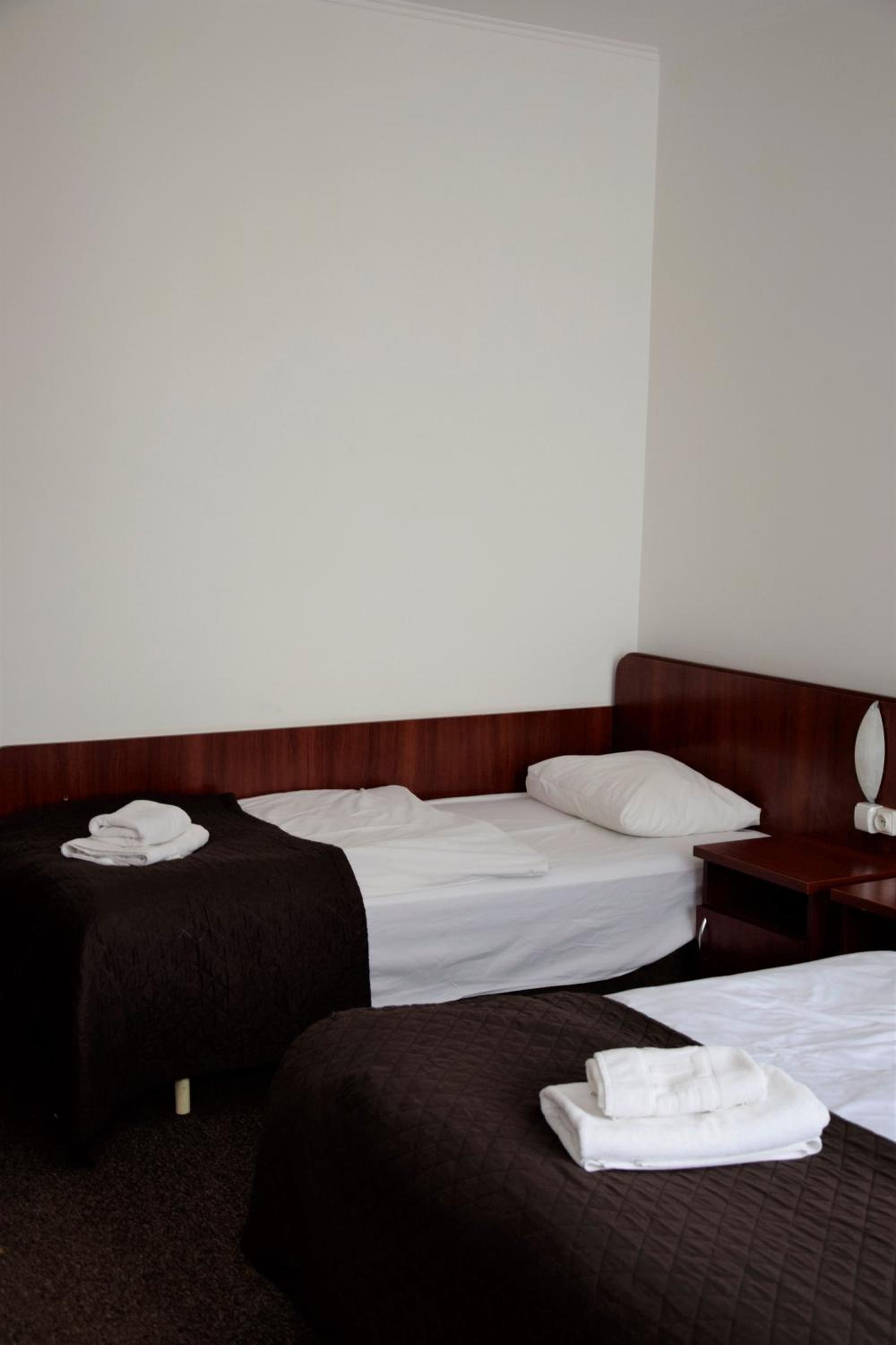 Standard Triple Room - Photo 11