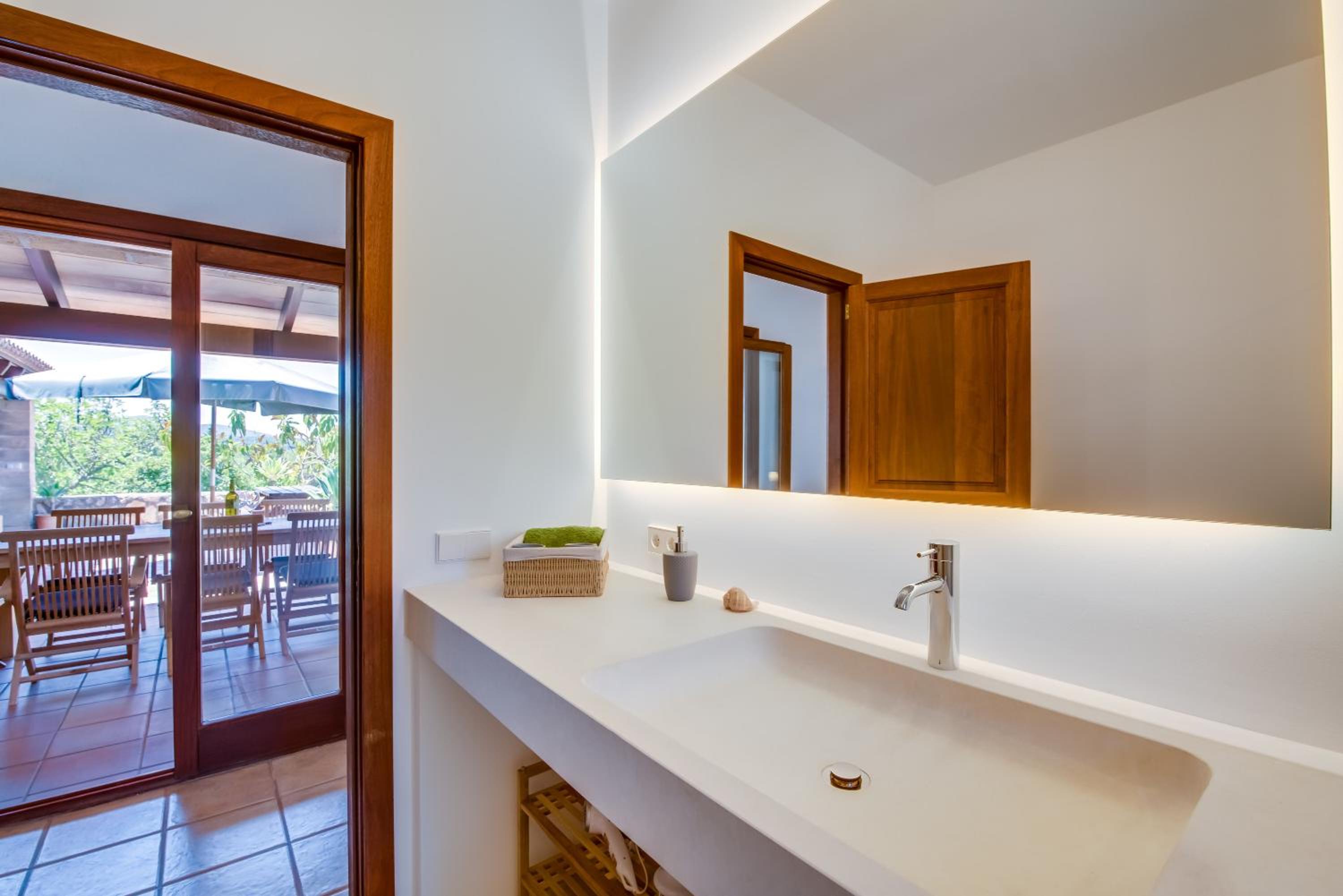 Villa photo 3