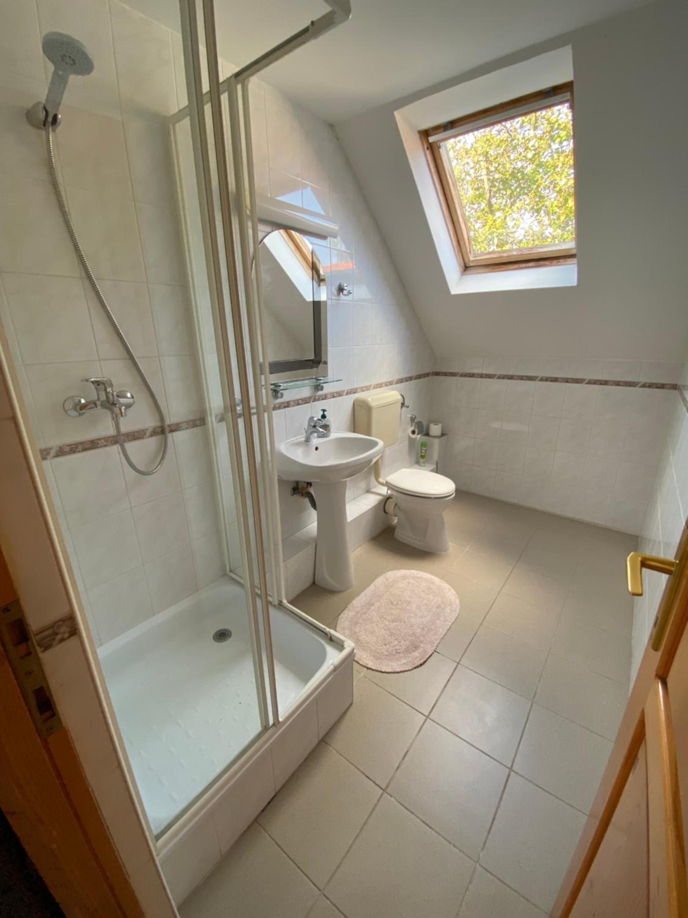 Three-Bedroom Apartment - Photo 19