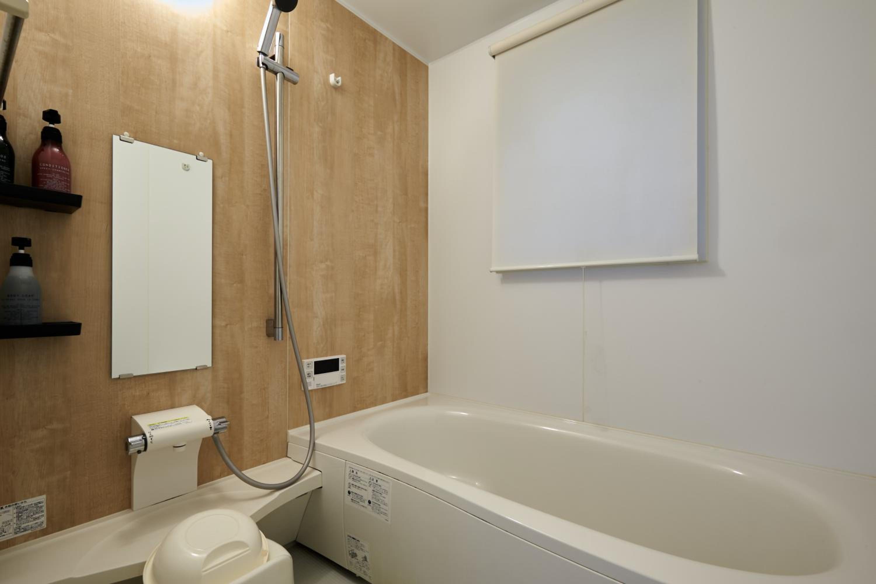 Three-Bedroom Townhouse - Photo 7