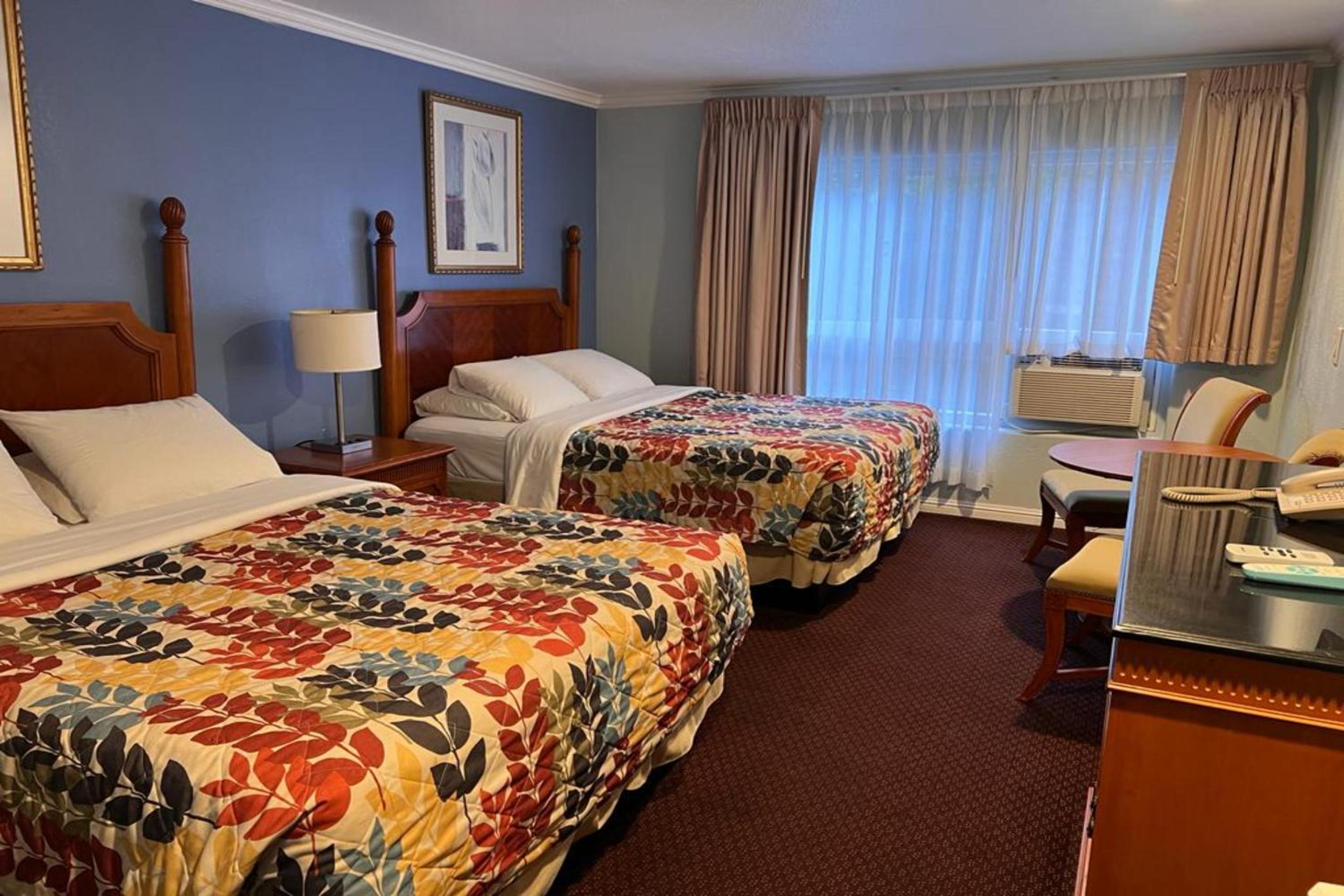 2 Queen Bed	 - Photo 7