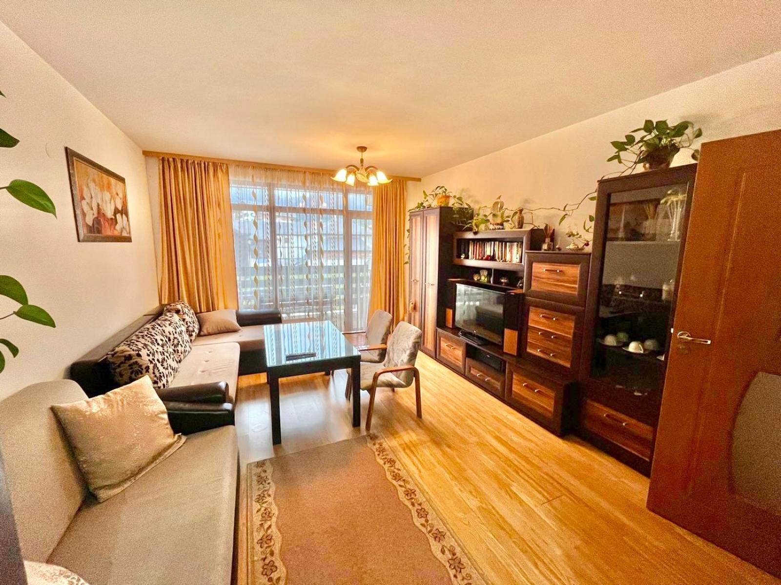 Apartment with Mountain View photo 3