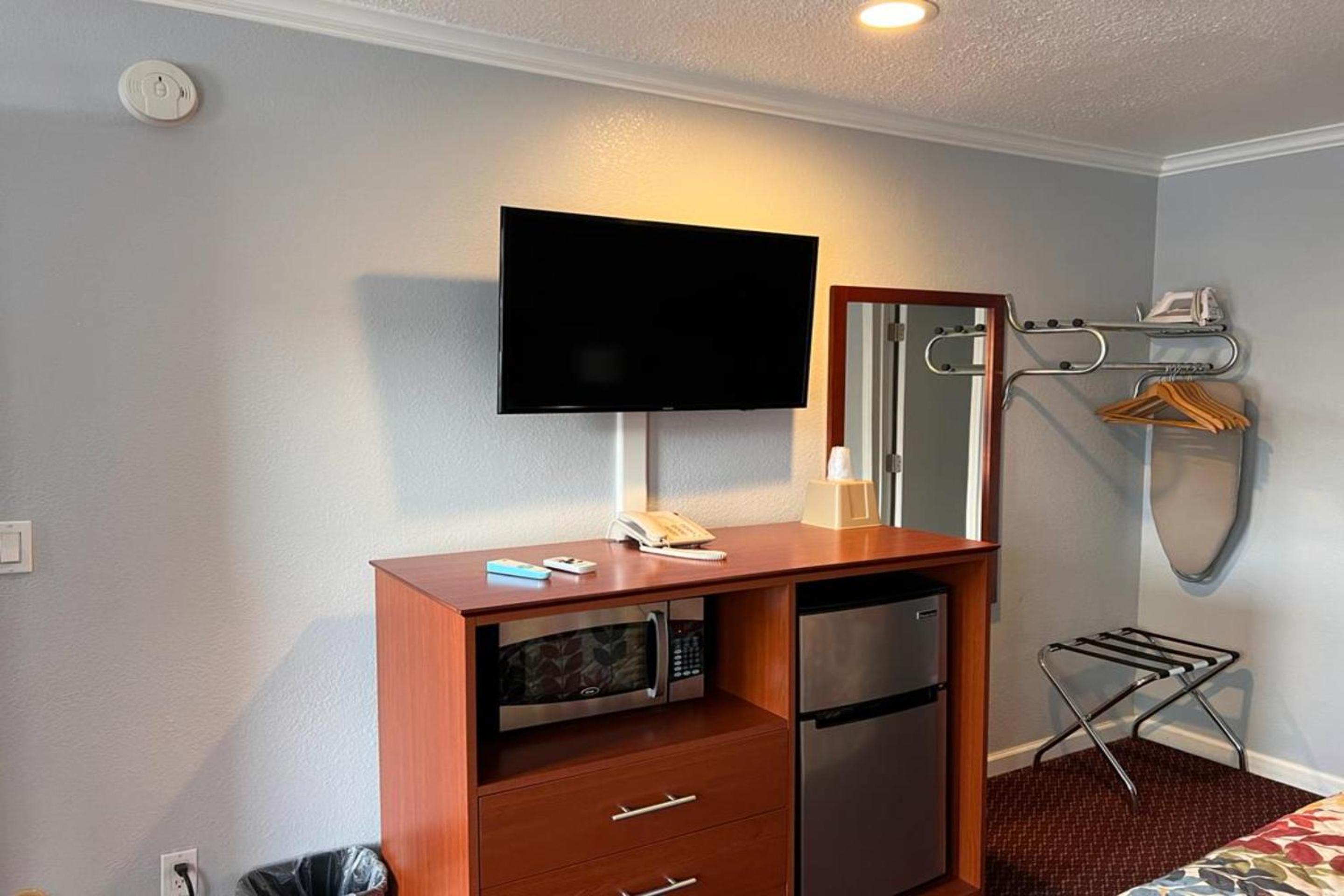 1 King Bed & 1 Full Bed - Photo 5