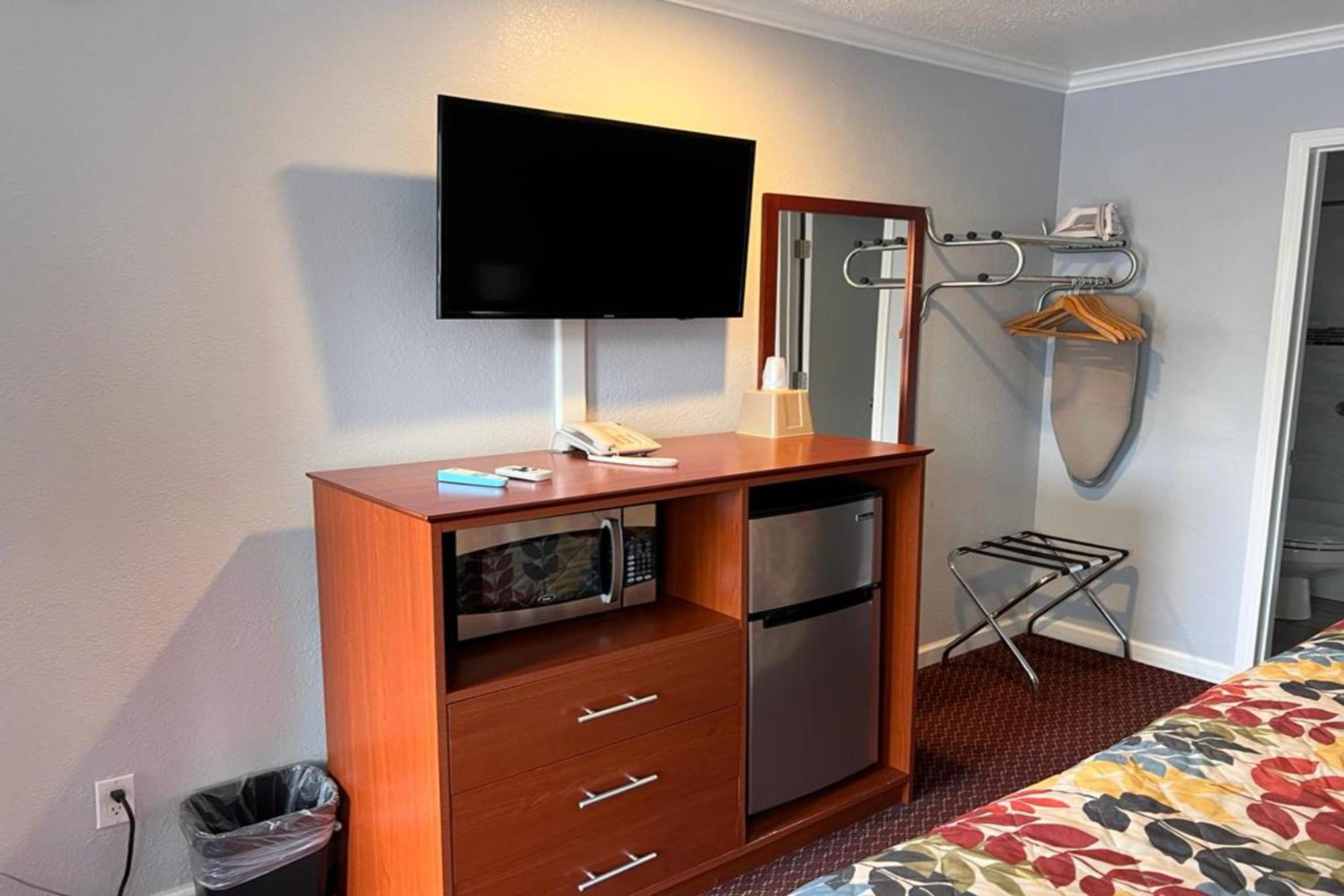 1 King Bed & 1 Full Bed - Photo 7