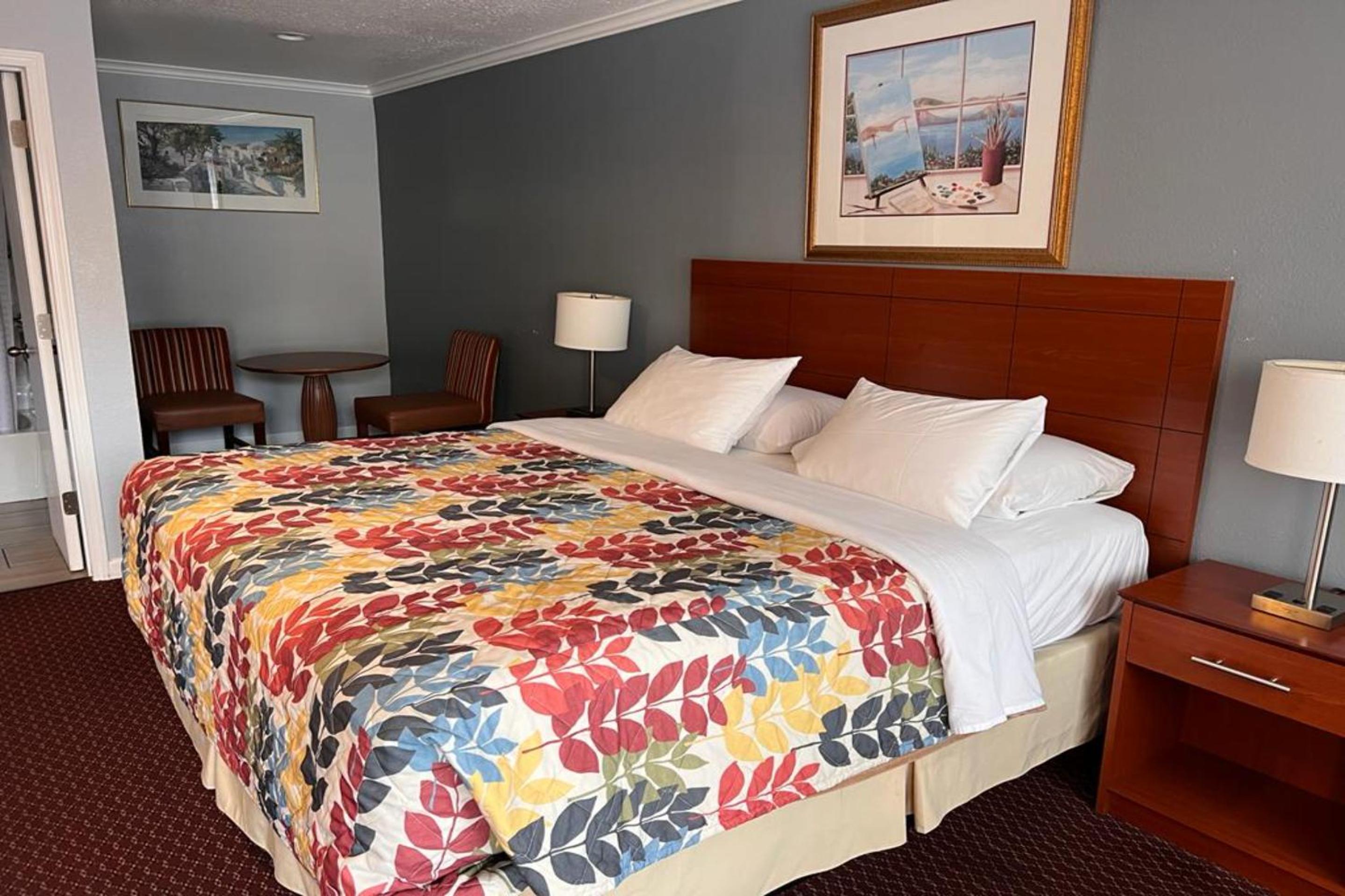 1 King Bed & 1 Full Bed - Photo 1