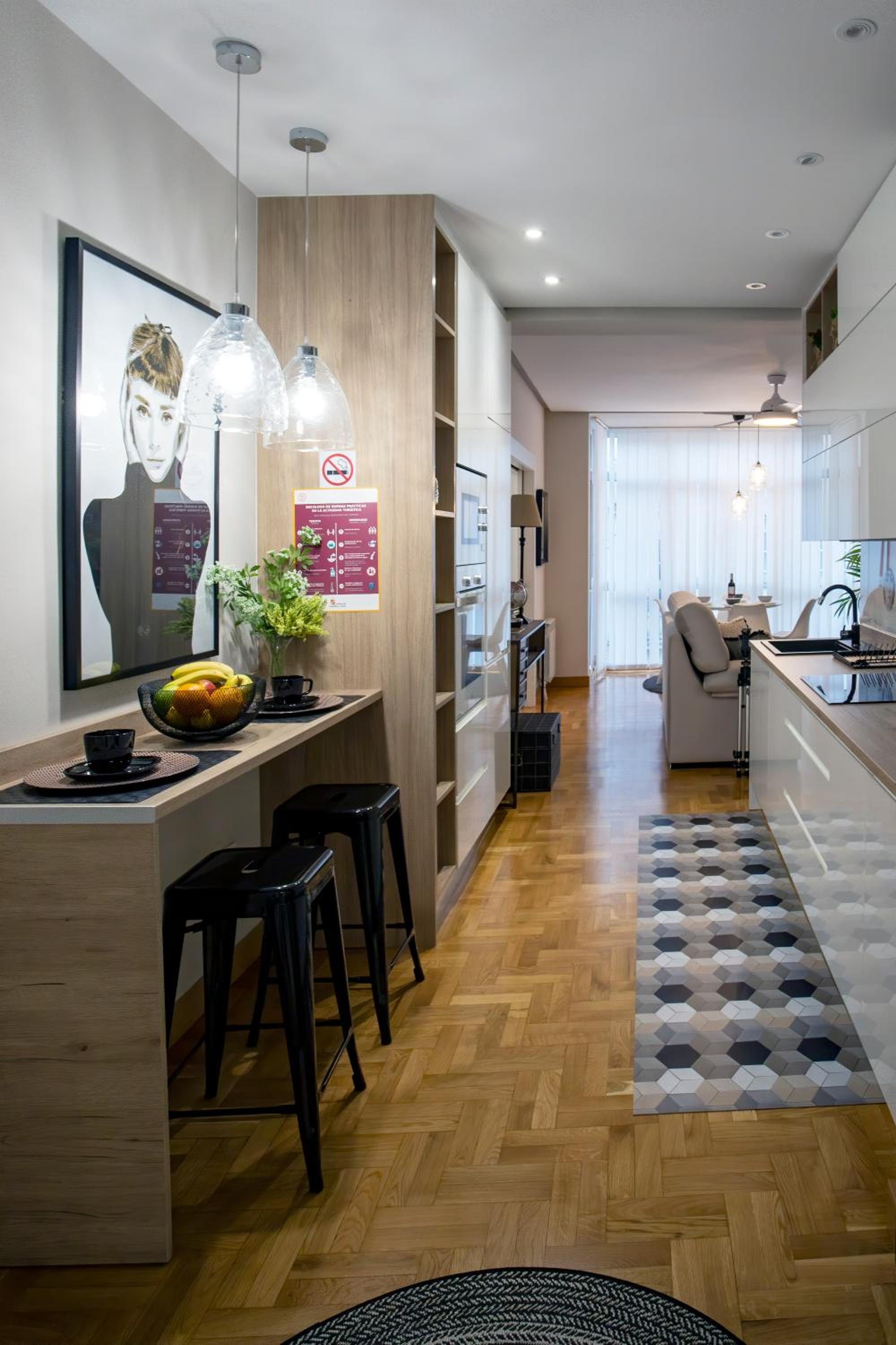 Two-Bedroom Apartment - Photo 2