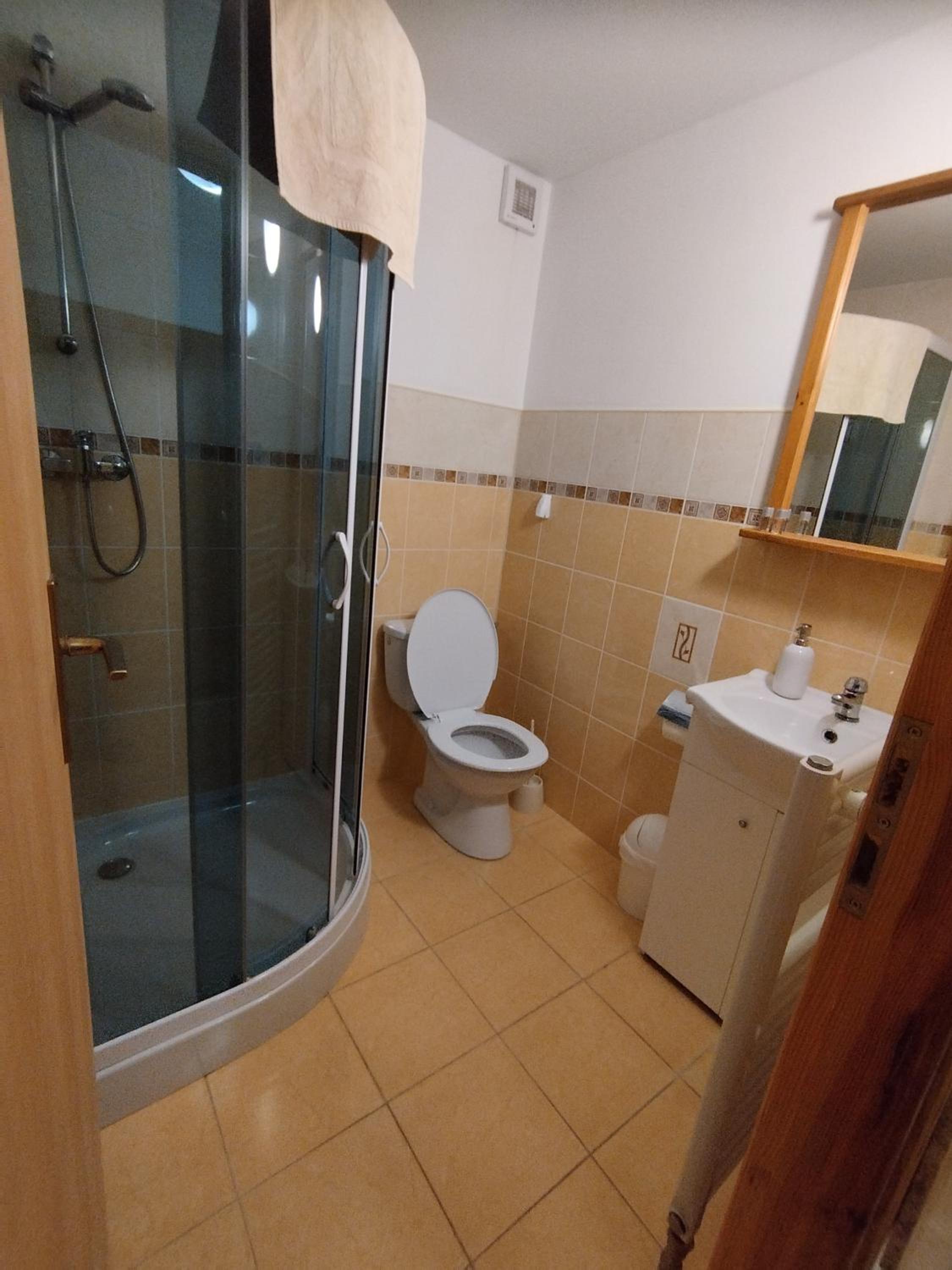Double Room with Private Bathroom photo 2