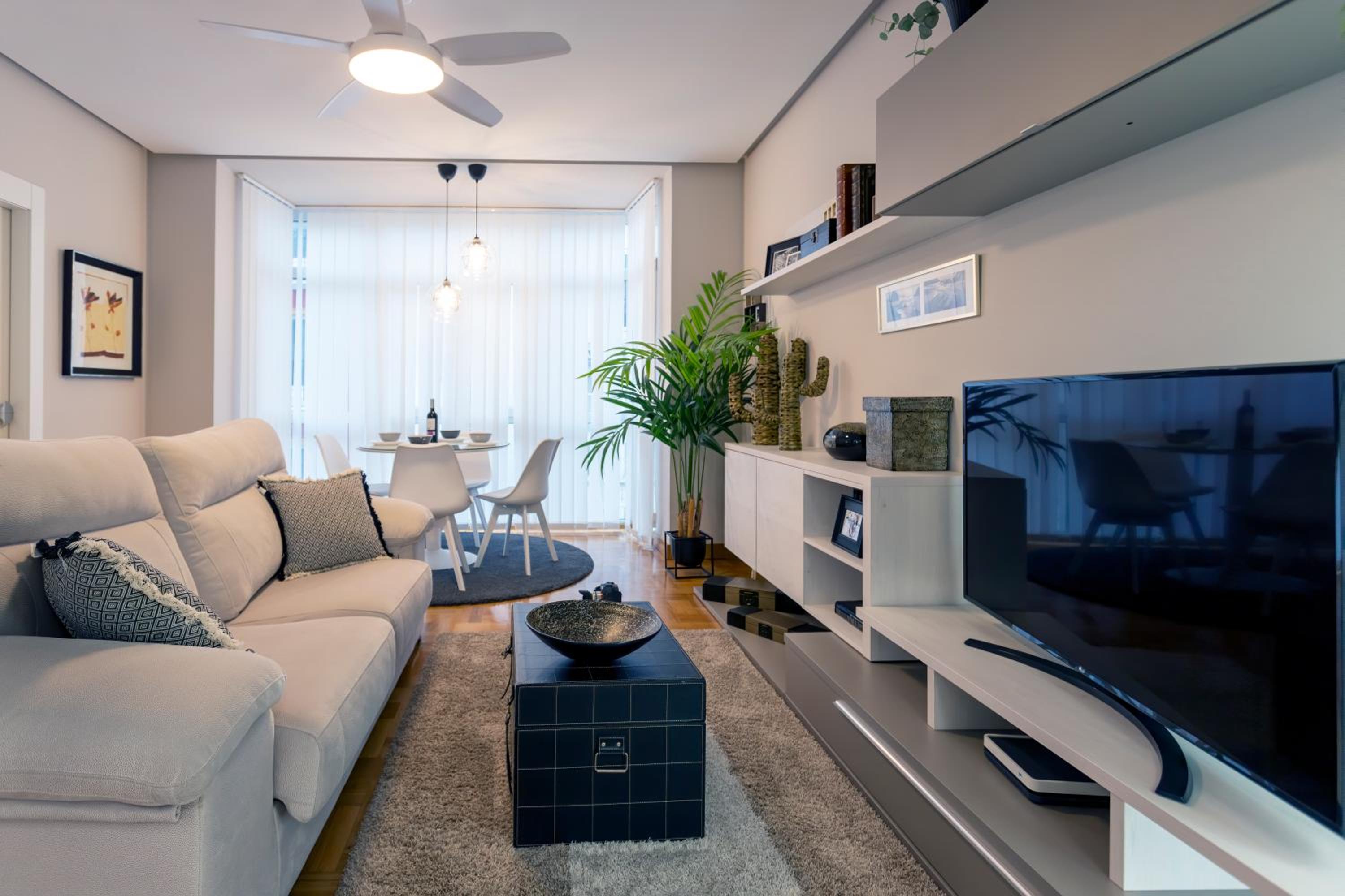 Two-Bedroom Apartment - Photo 21