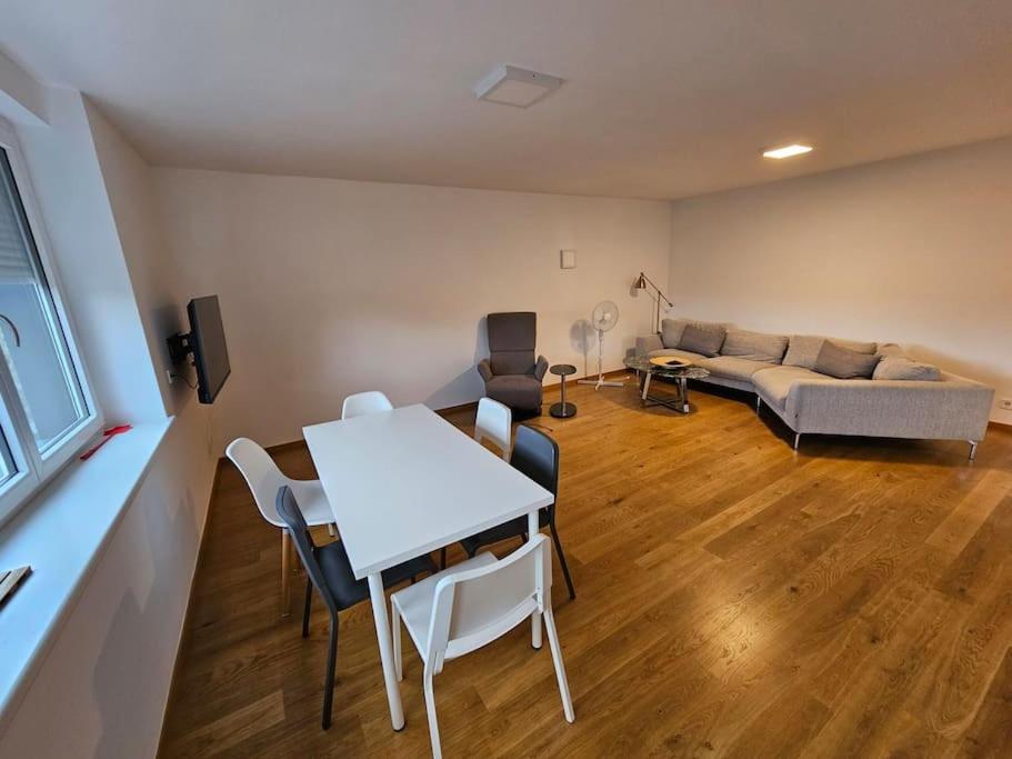 Three-Bedroom Apartment photo 2