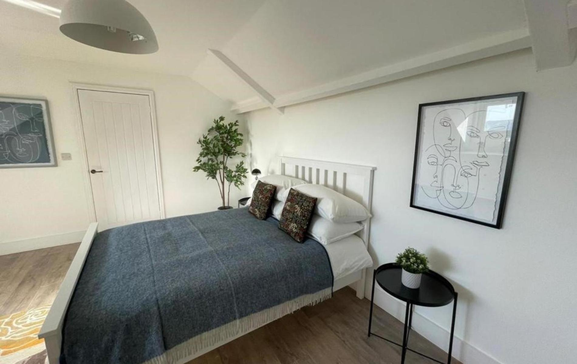 Apartment photo 2