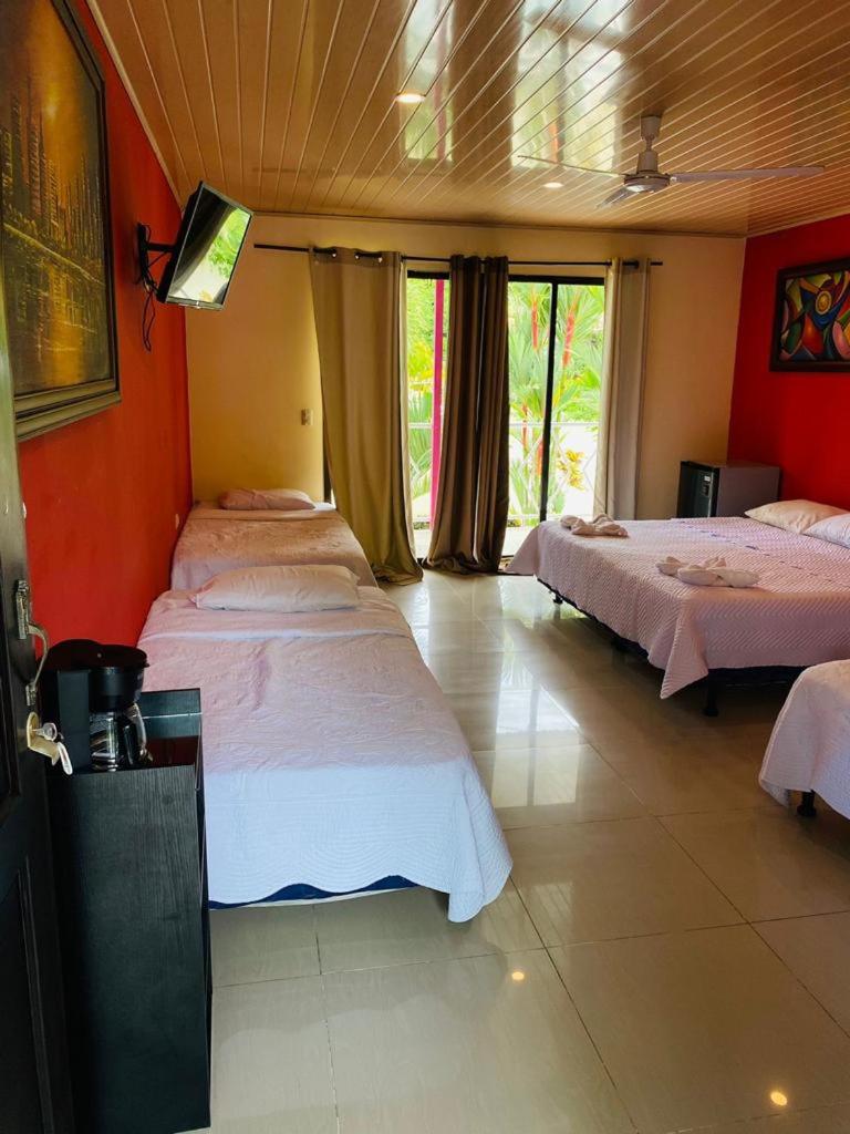 Deluxe Family Room