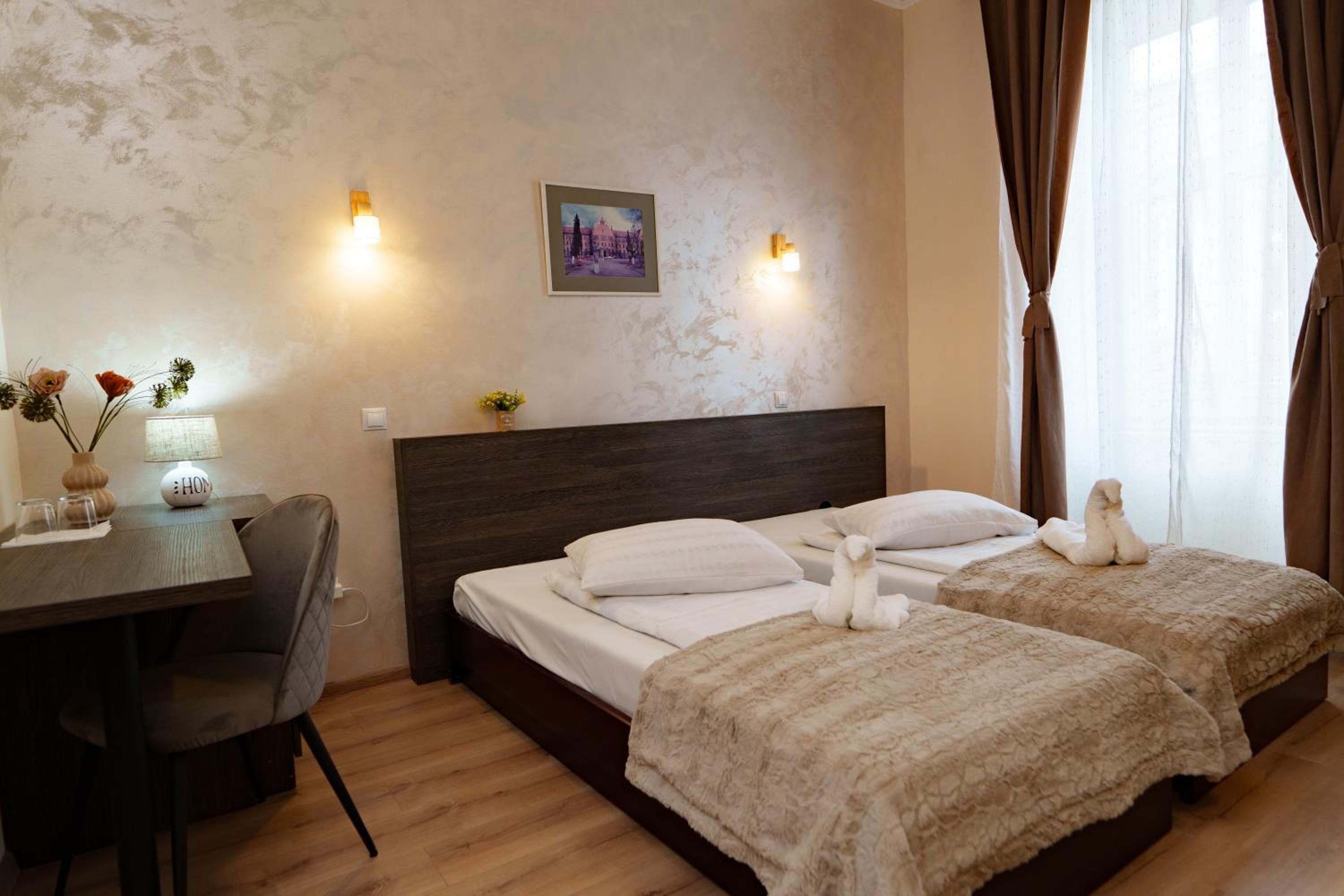 Deluxe Twin Room photo 2