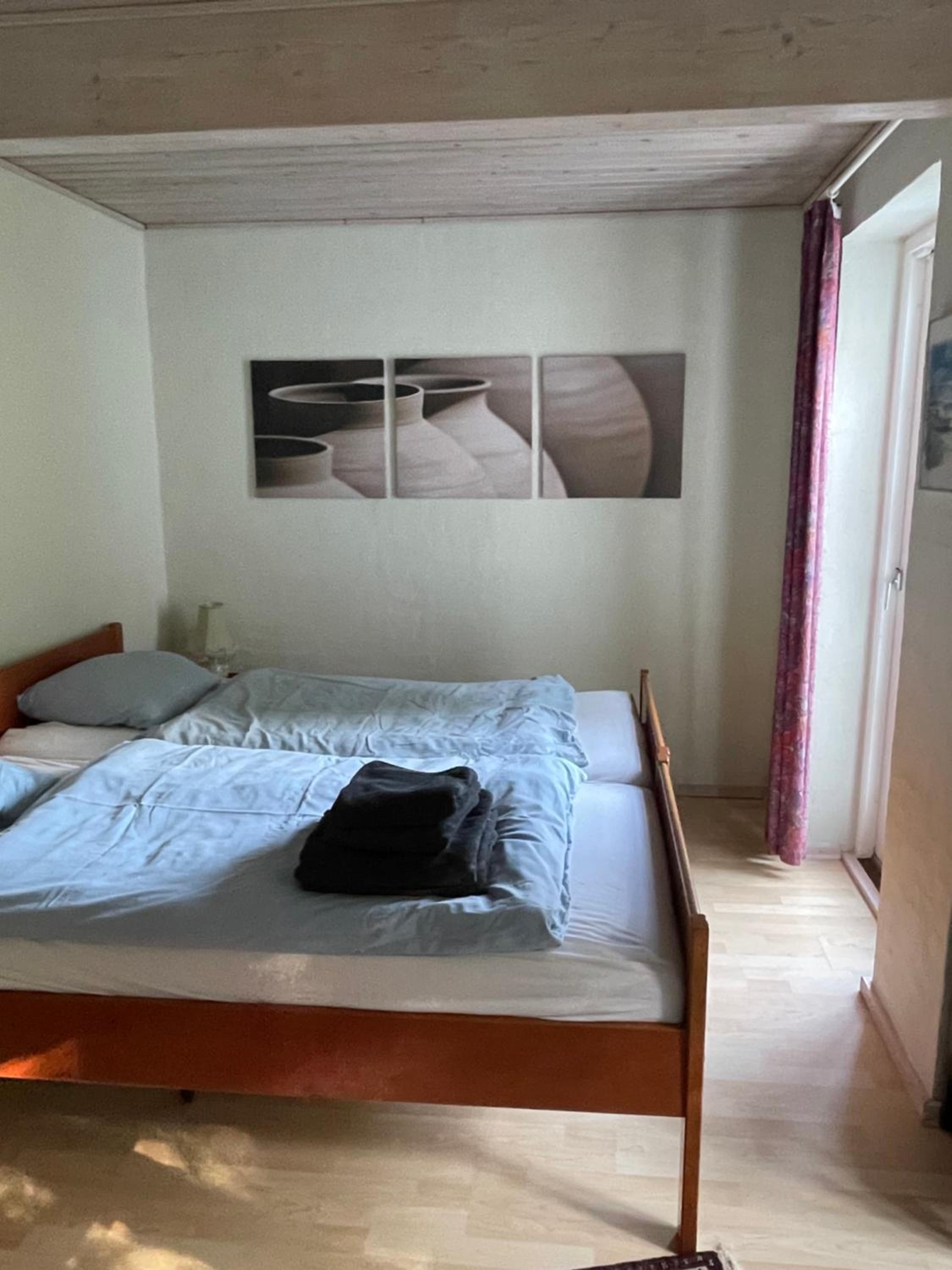 Twin Room with Shared Bathroom photo 1