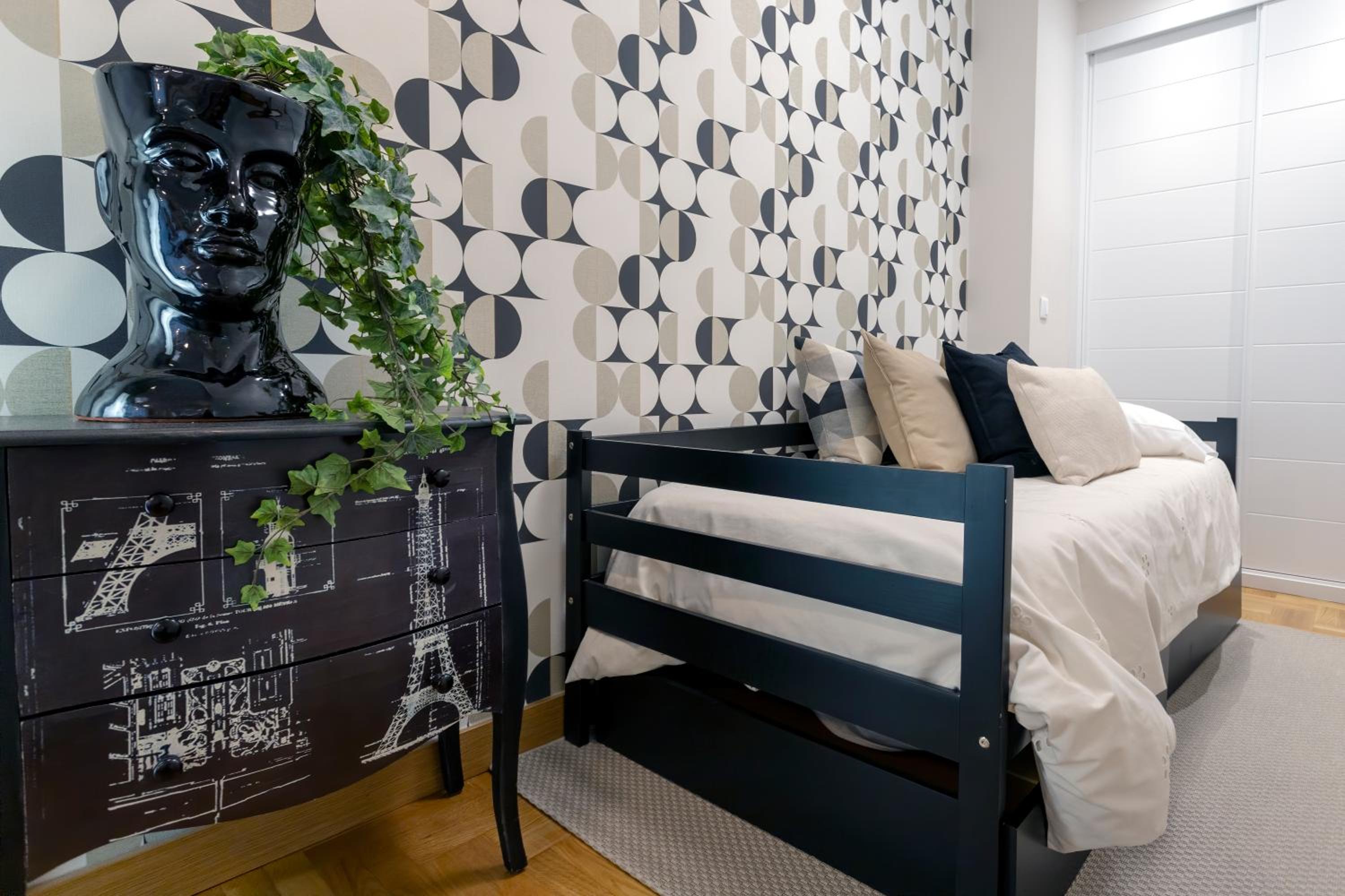 Two-Bedroom Apartment - Photo 9
