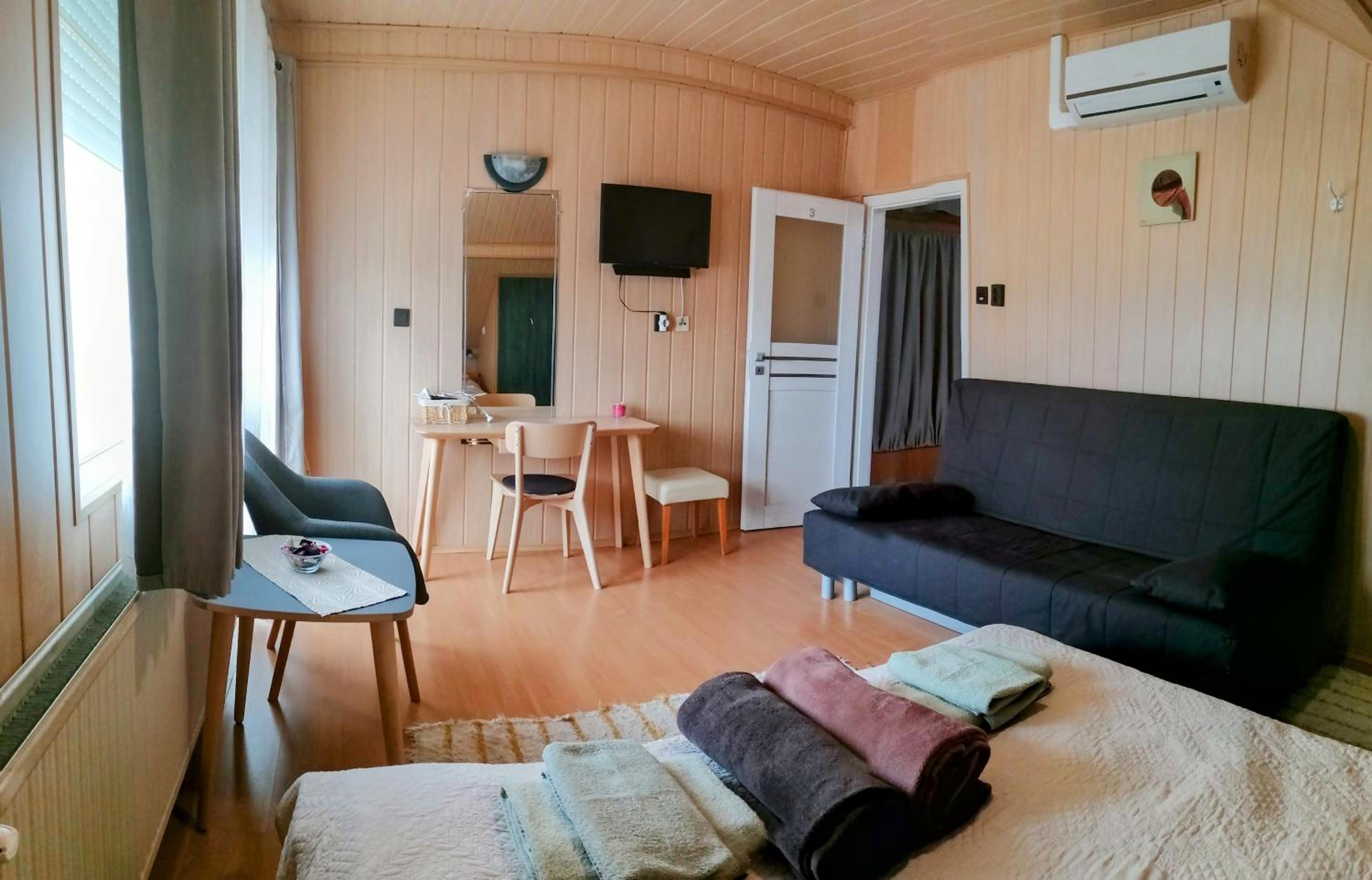 Apartment (4 Adults) photo 1