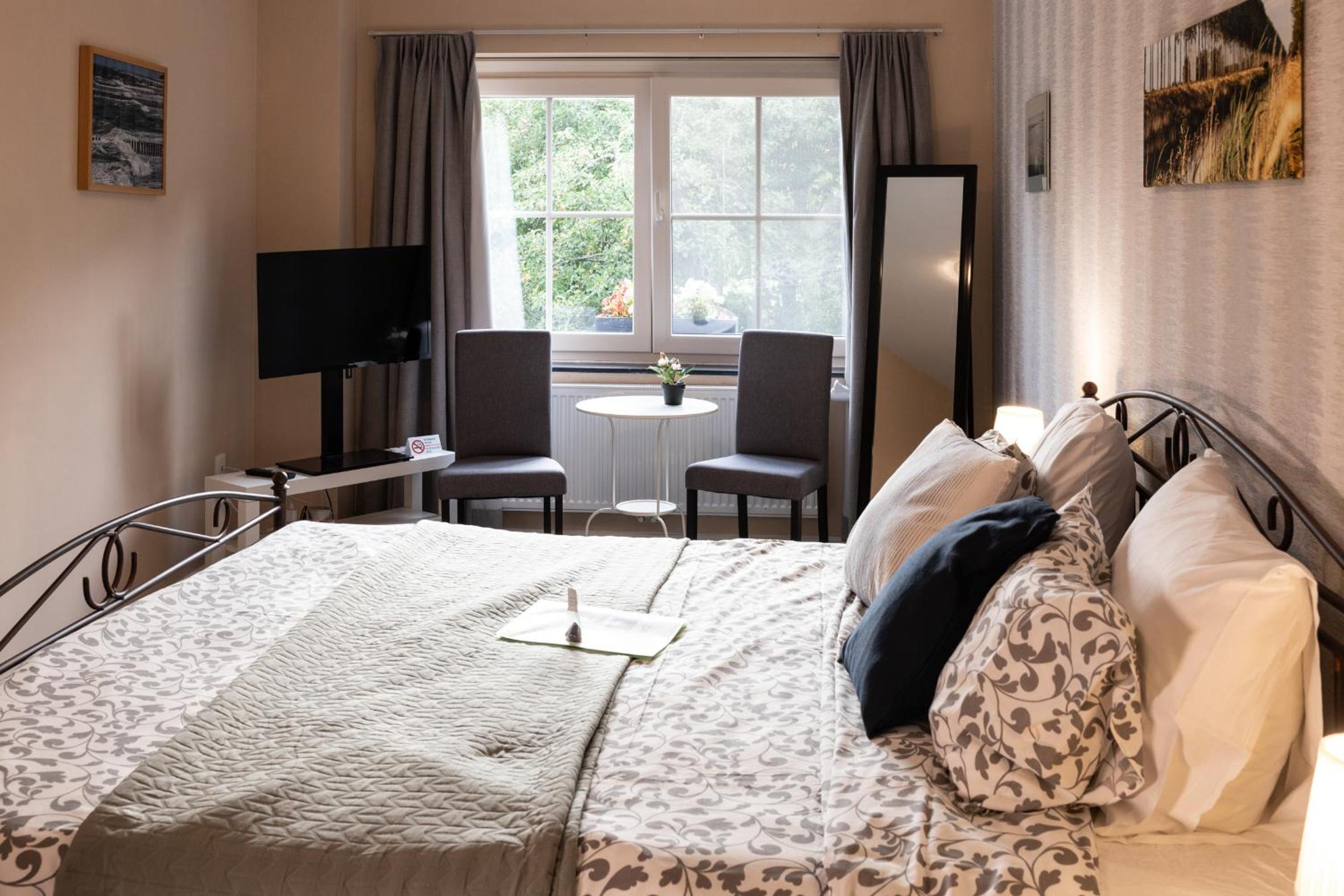 Triple Room with Private Bathroom
