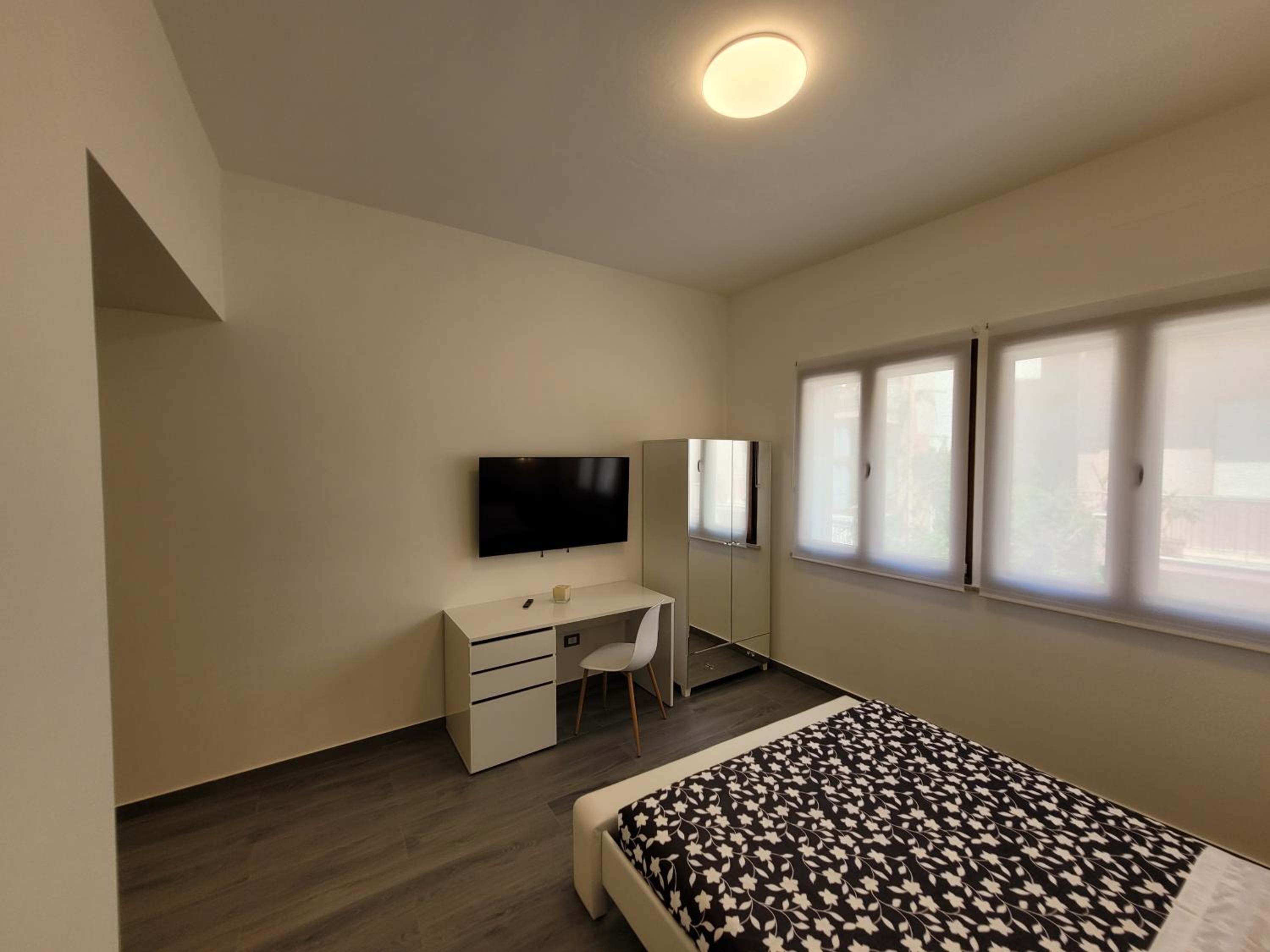 Large Double Room photo 1