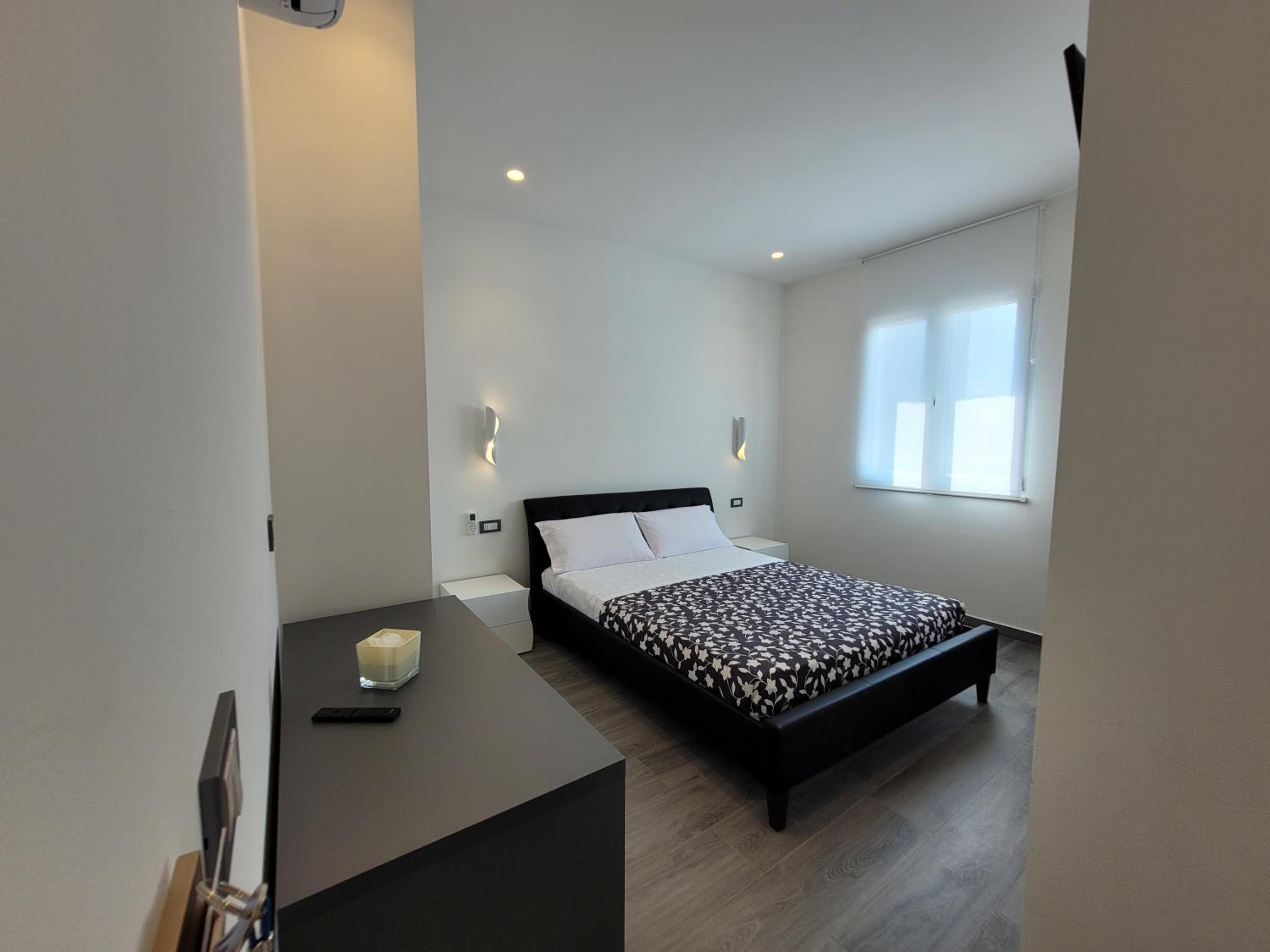 Large Double Room photo 1