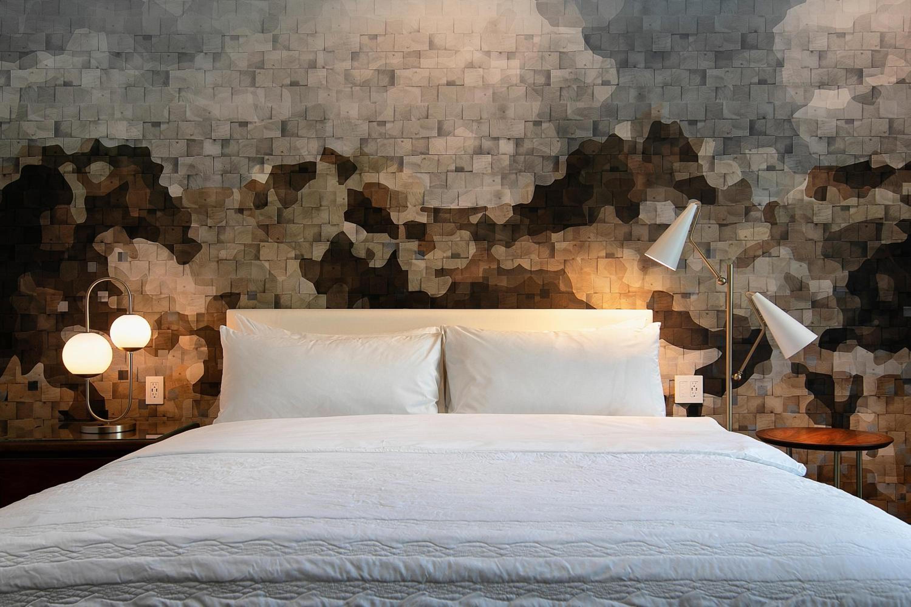 Executive Guest room with 1 King, Sofa bed - Photo 4