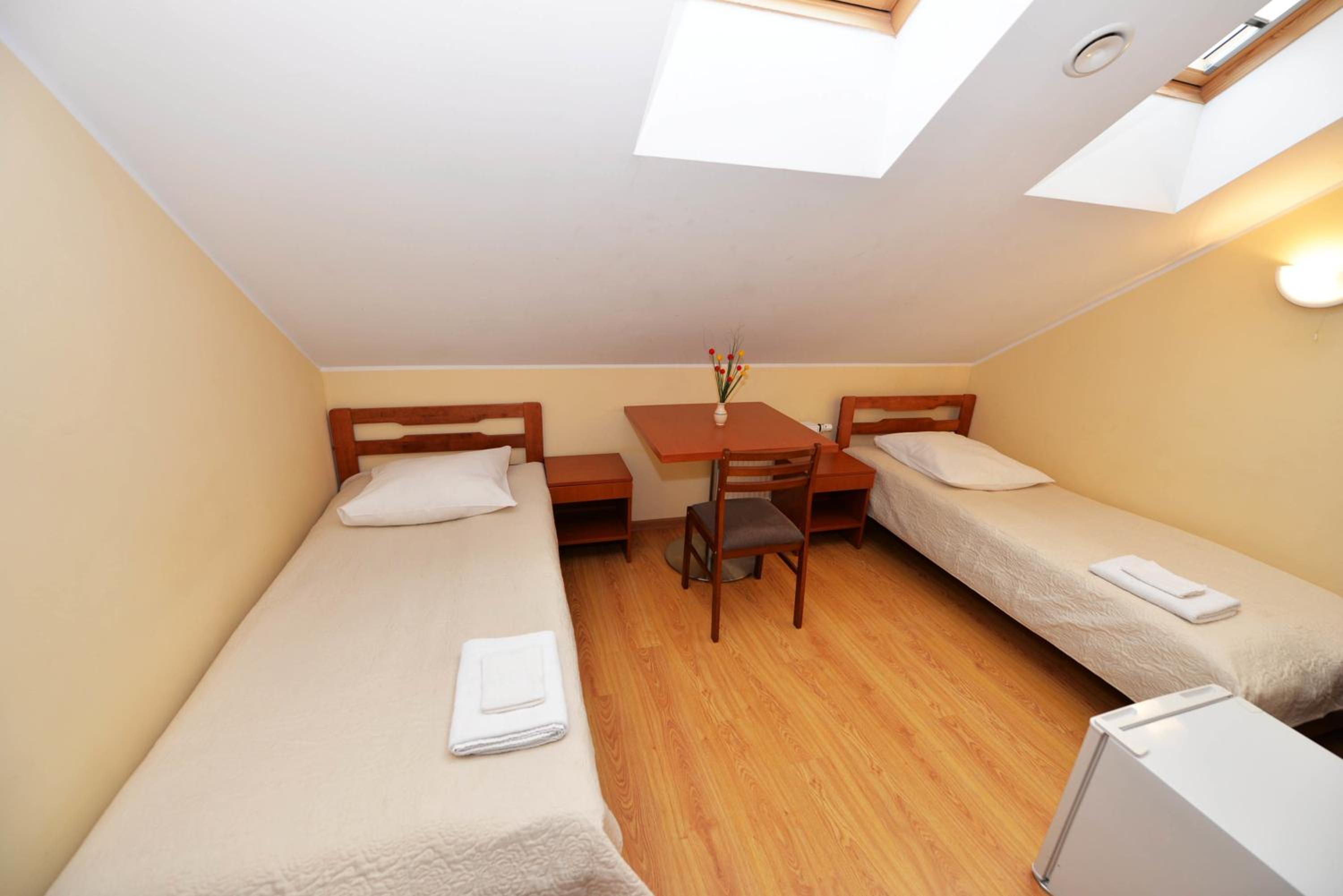Twin Room with Shared Bathroom photo 1