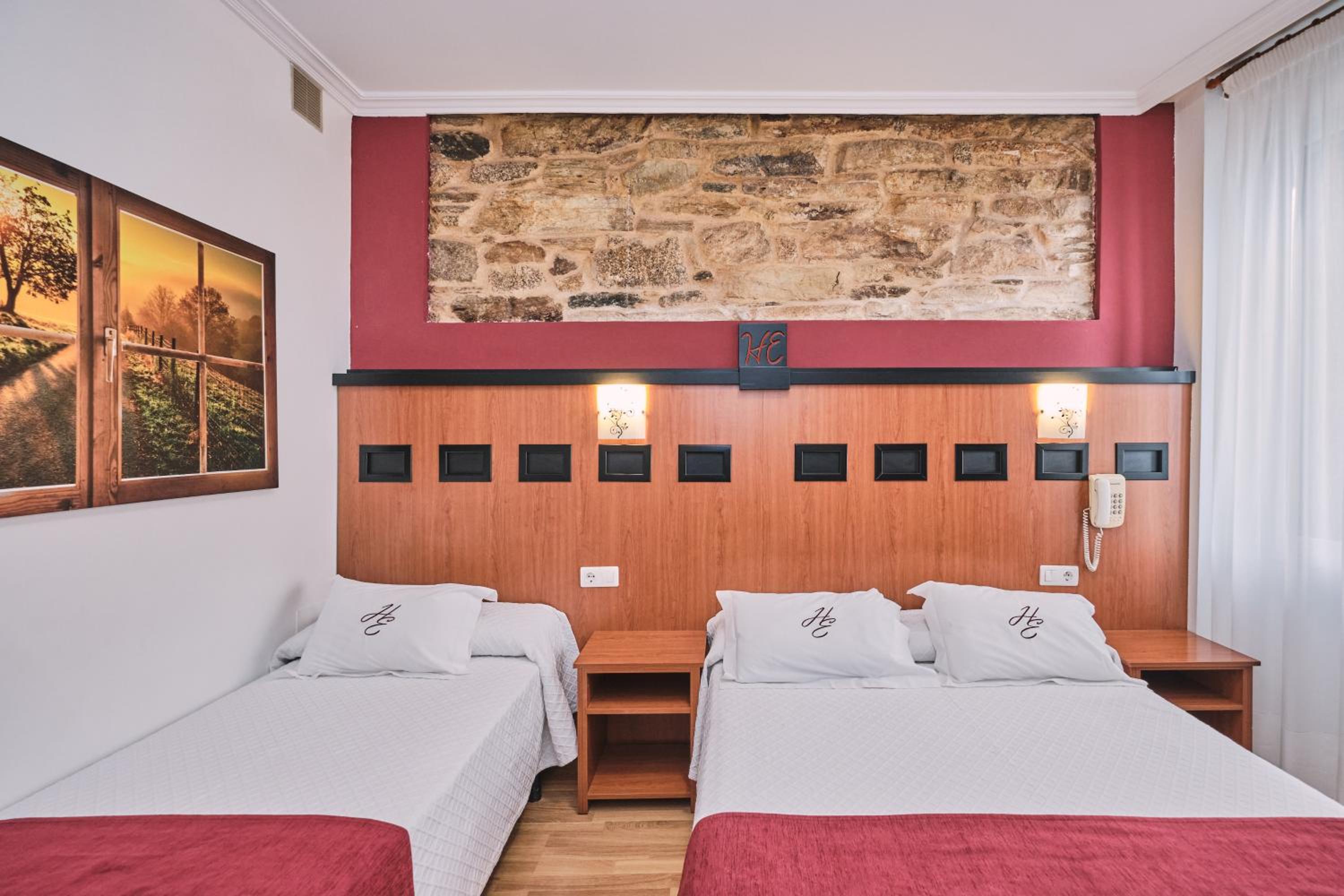 Standard Triple Room photo 2