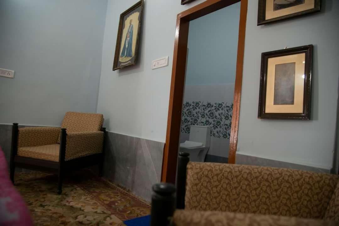 Deluxe Room (2 Adults + 1 Child) photo 3