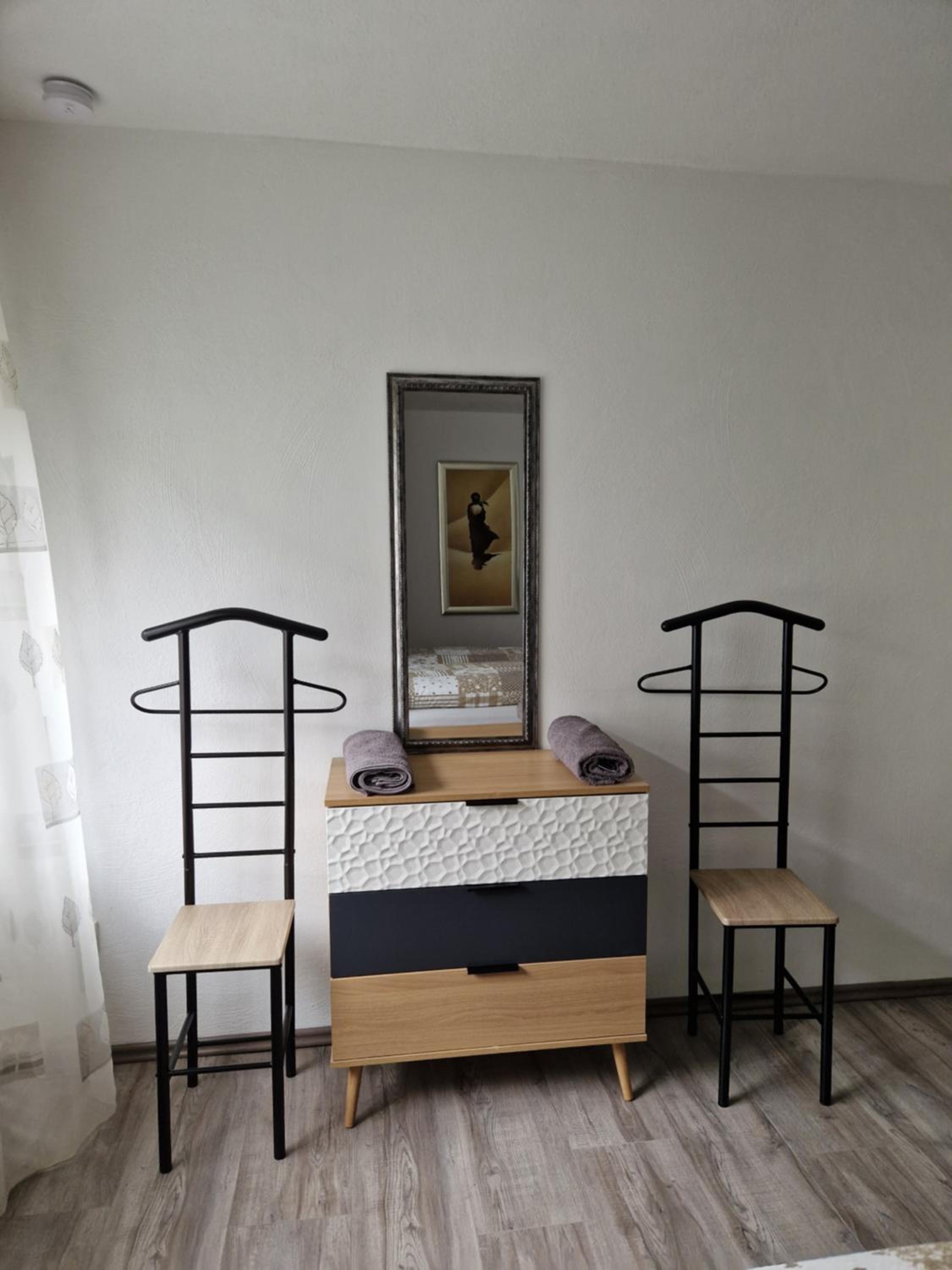 One-Bedroom Apartment - Photo 17