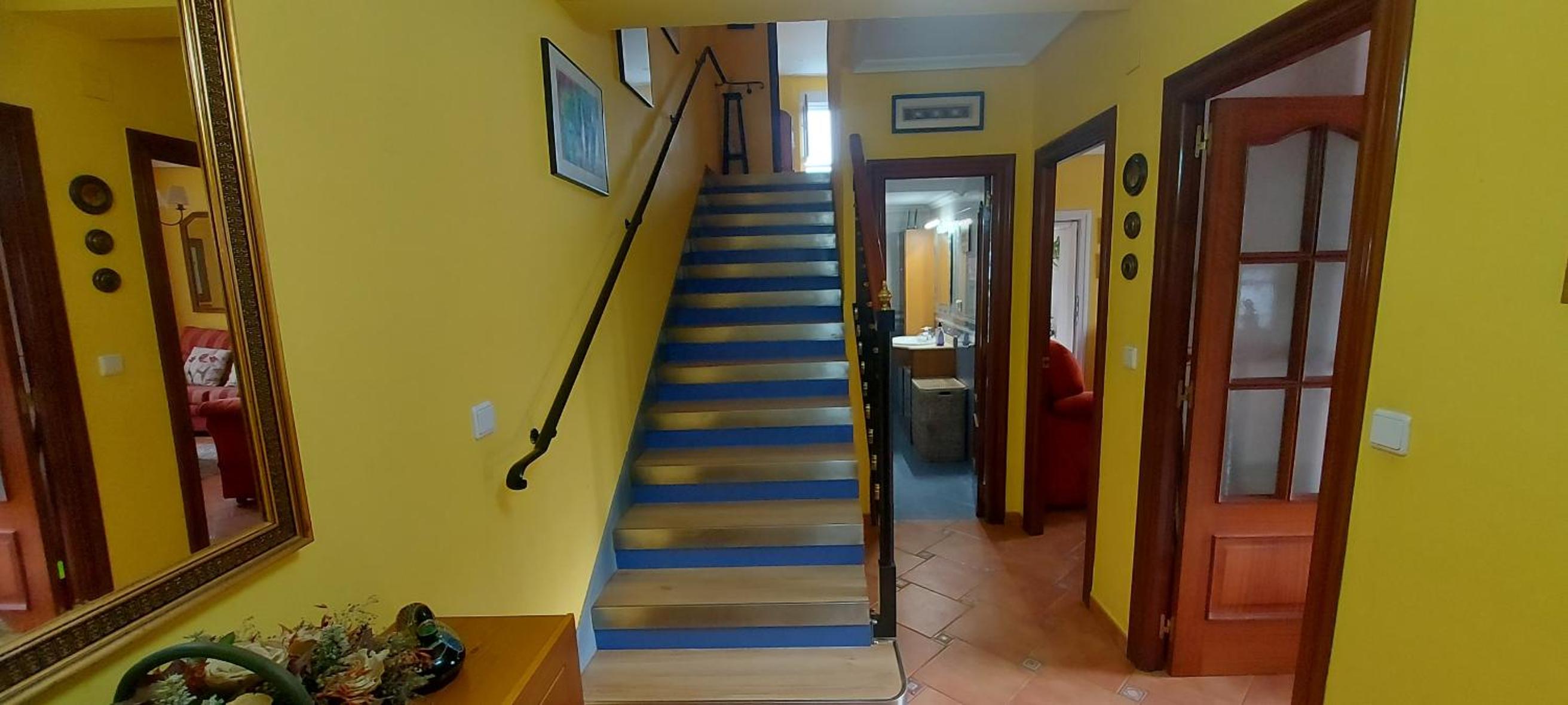 Four-Bedroom House photo 2