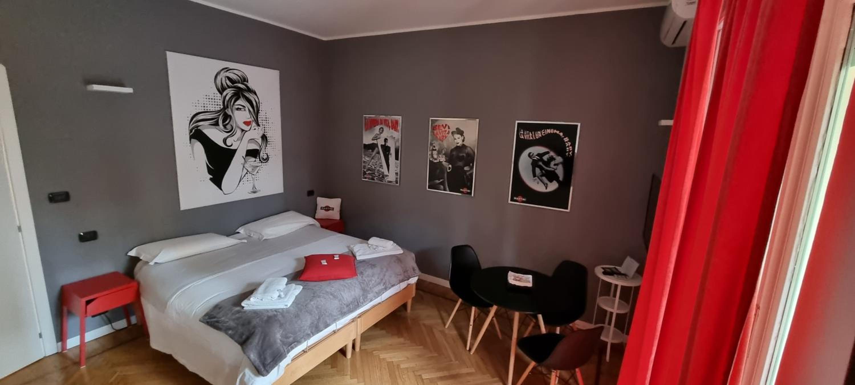 Double or Twin Room with Private Bathroom photo 3