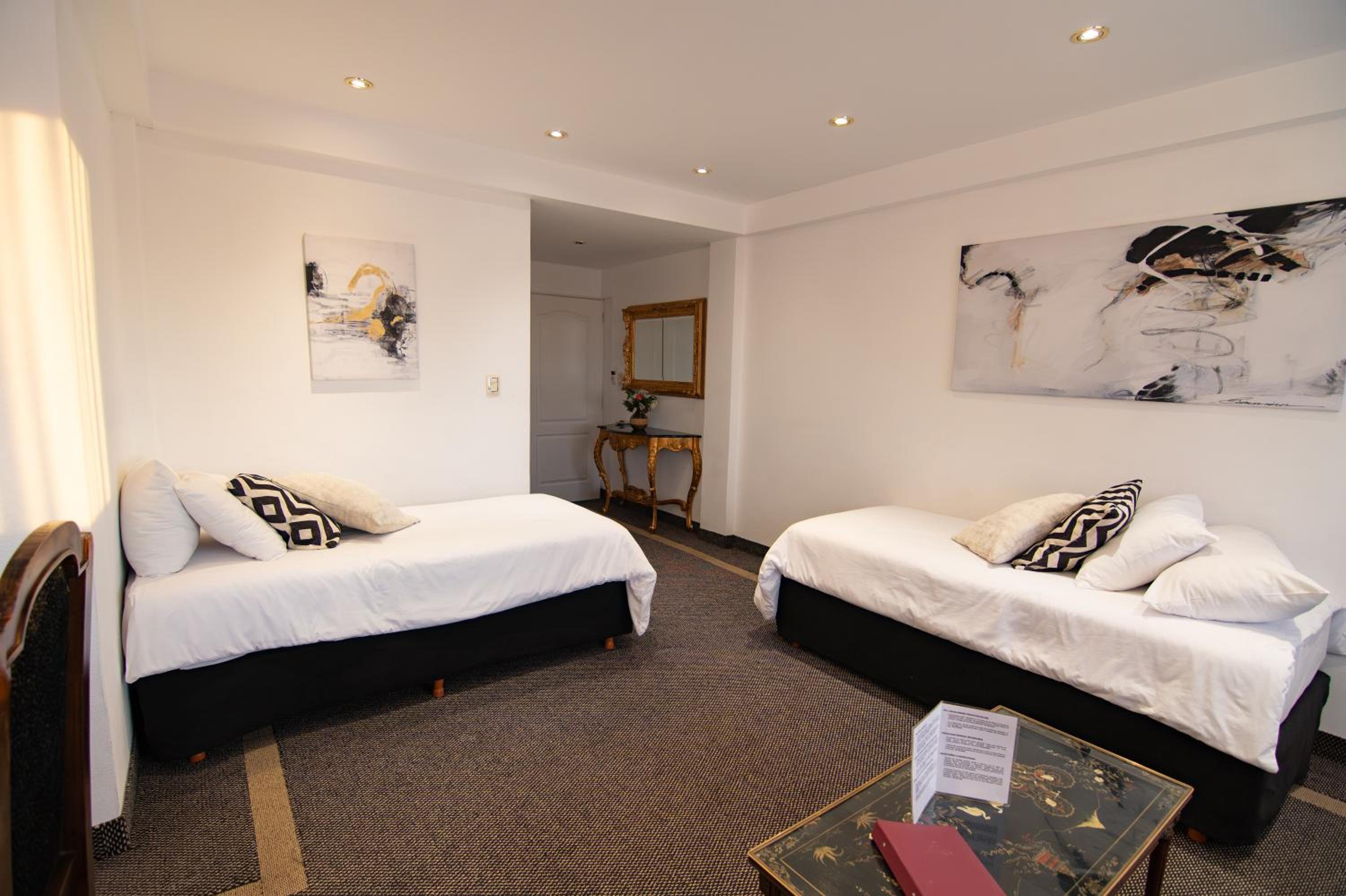 Deluxe Quadruple Room photo 2