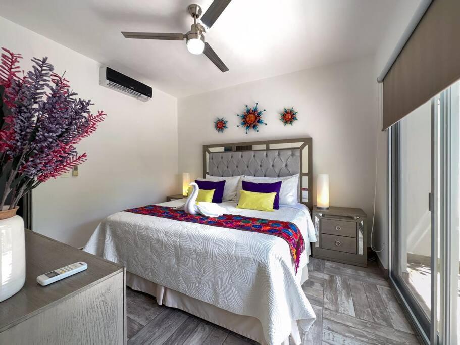 Five-Bedroom House photo 3