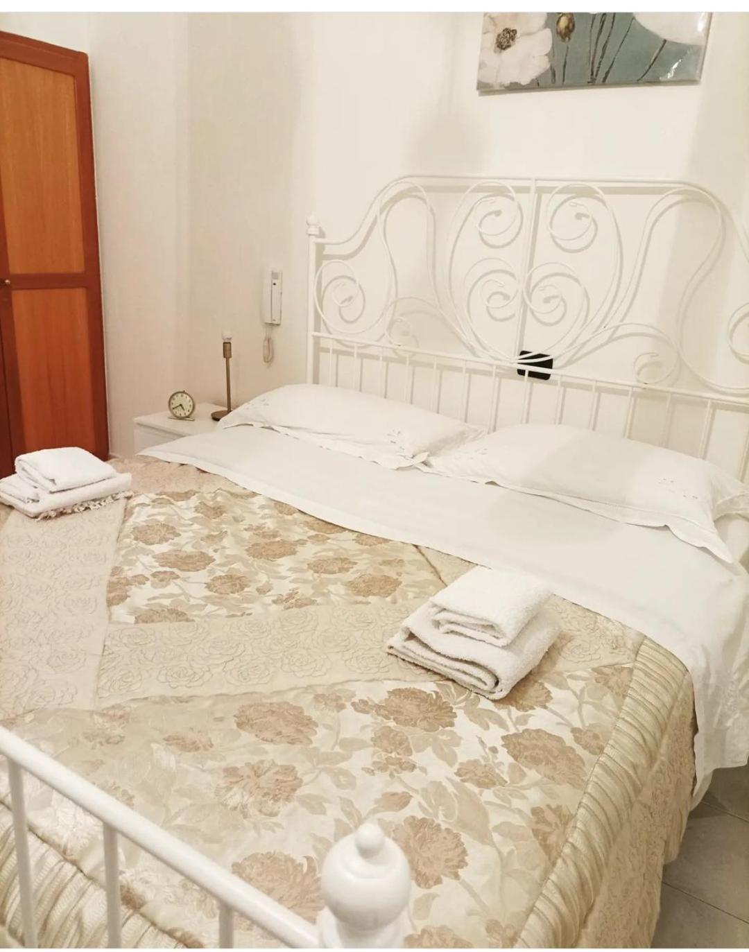 Deluxe Room - Photo 3