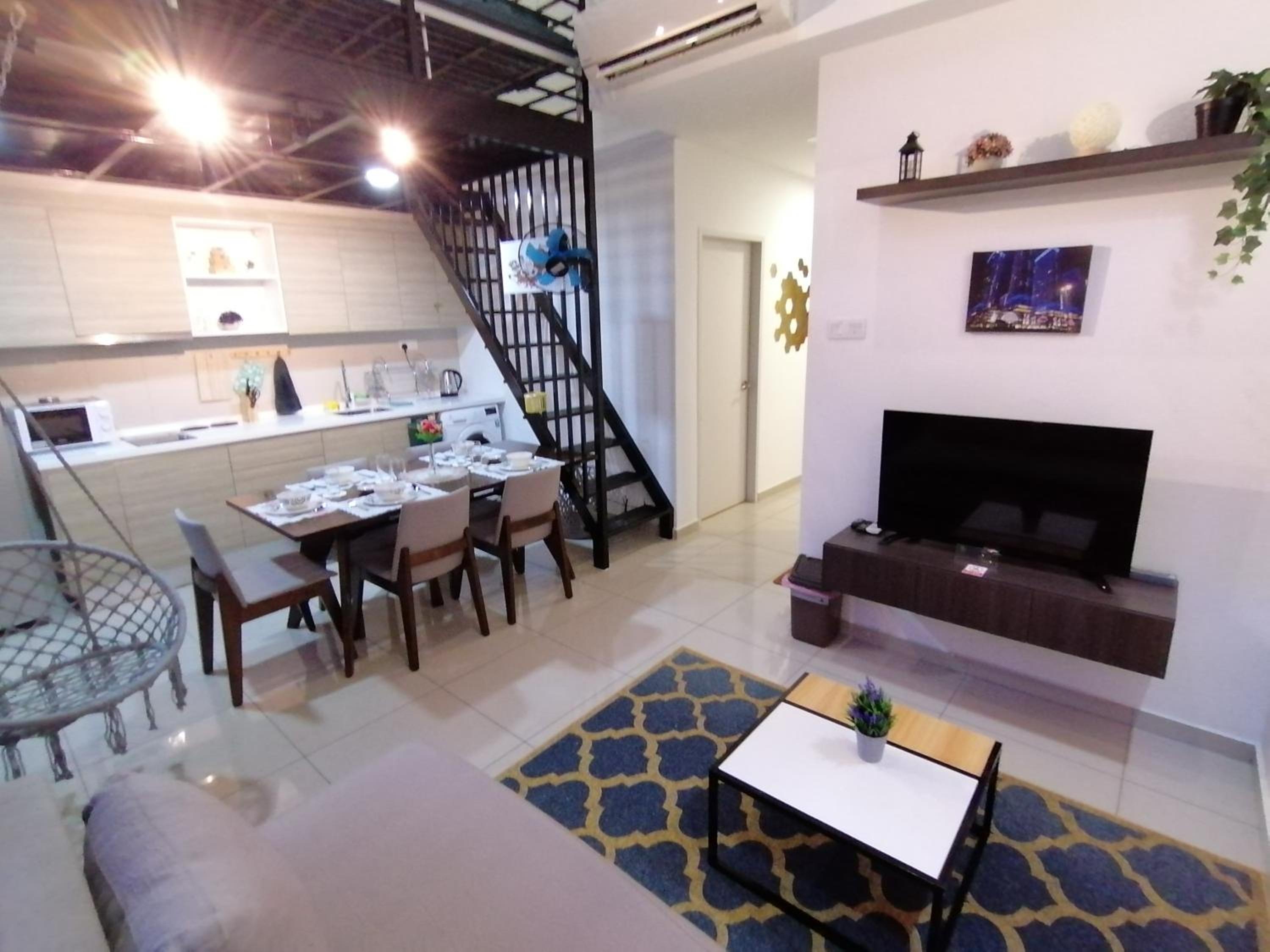 Three-Bedroom Apartment photo 1
