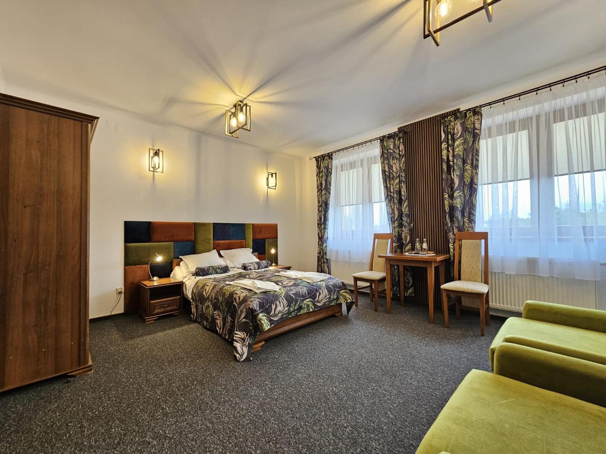 Double Room with Private Bathroom photo 1