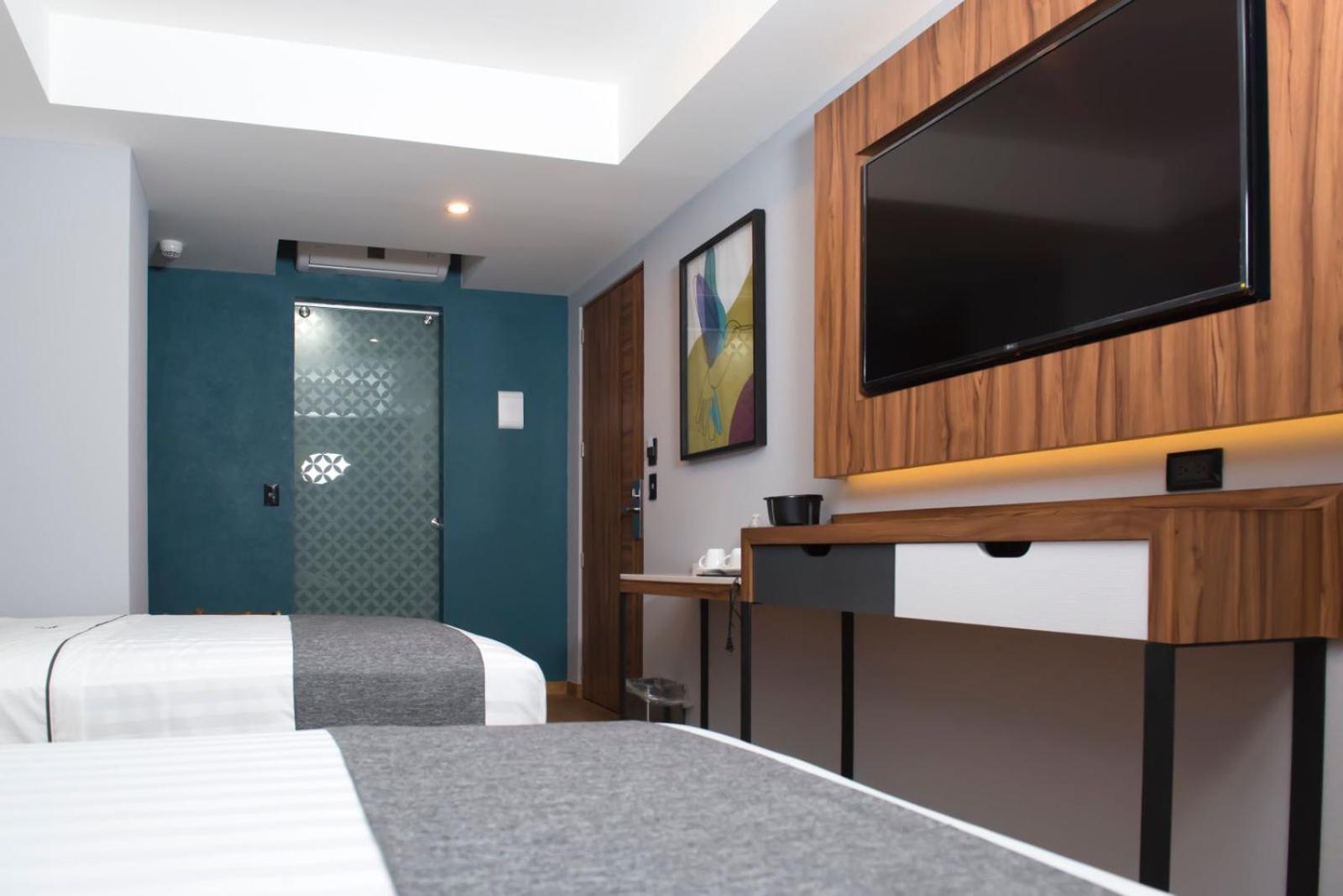 Deluxe Double Room - Photo 14