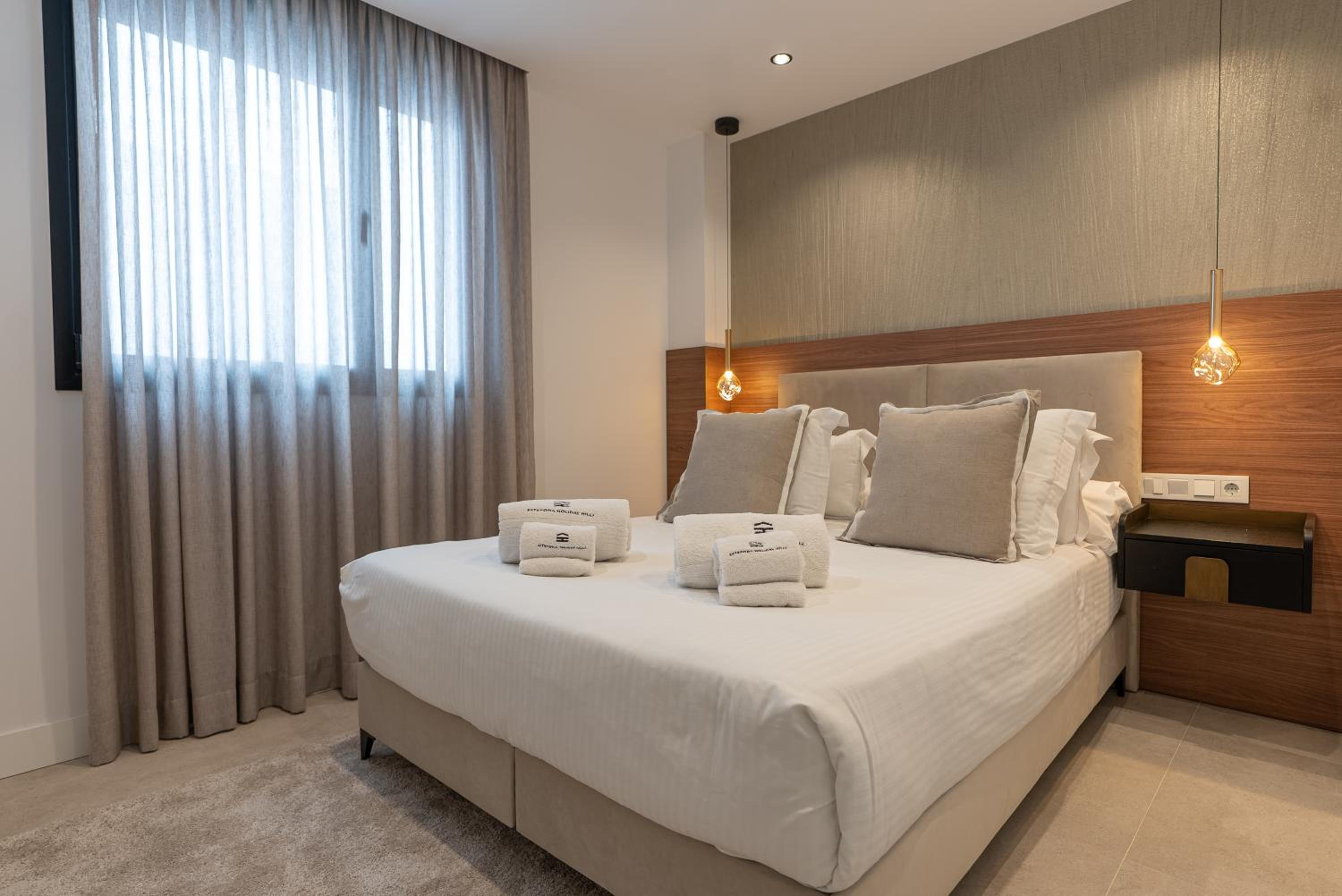 Three-Bedroom Apartment with Sea View photo 1