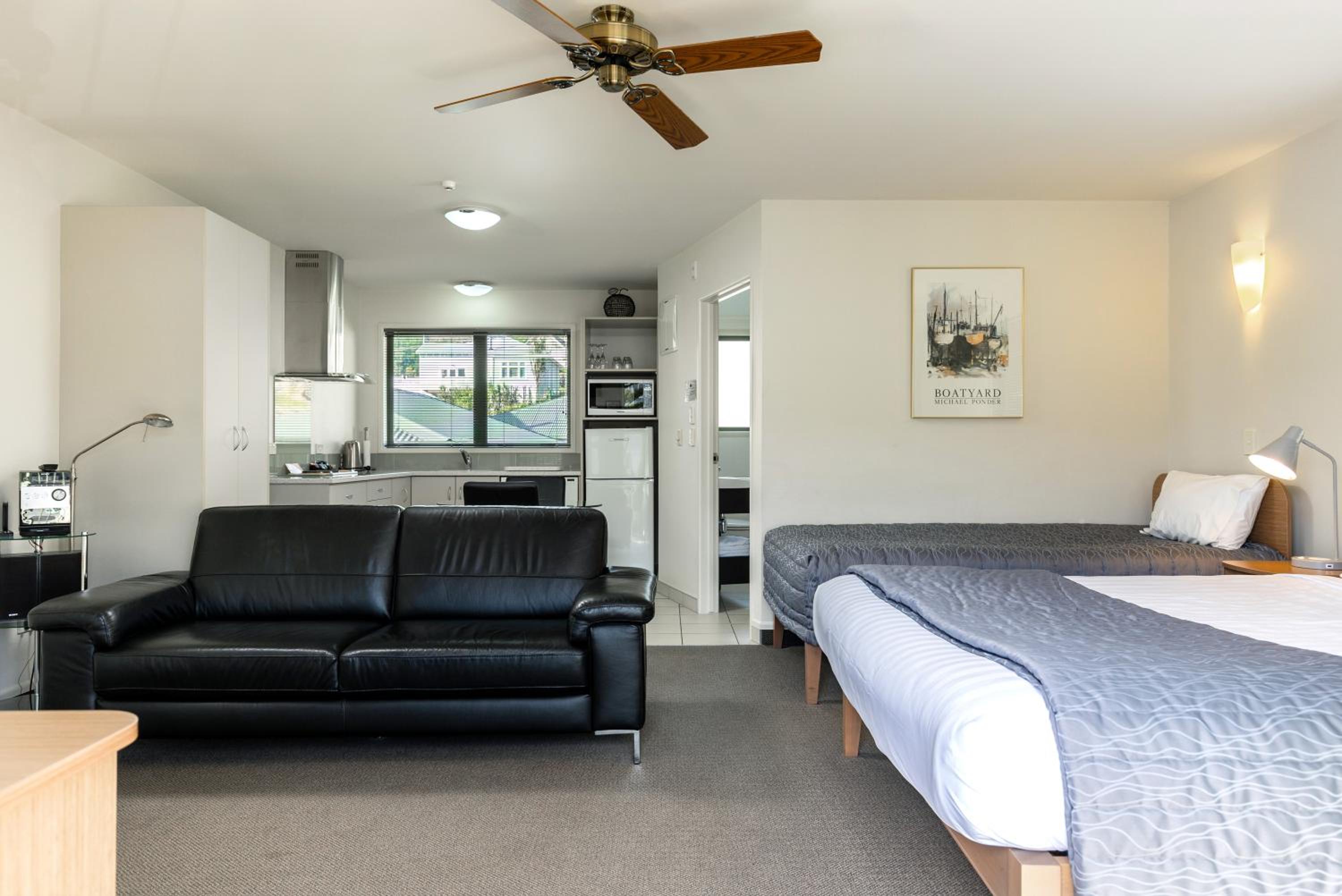 Deluxe Apartment
