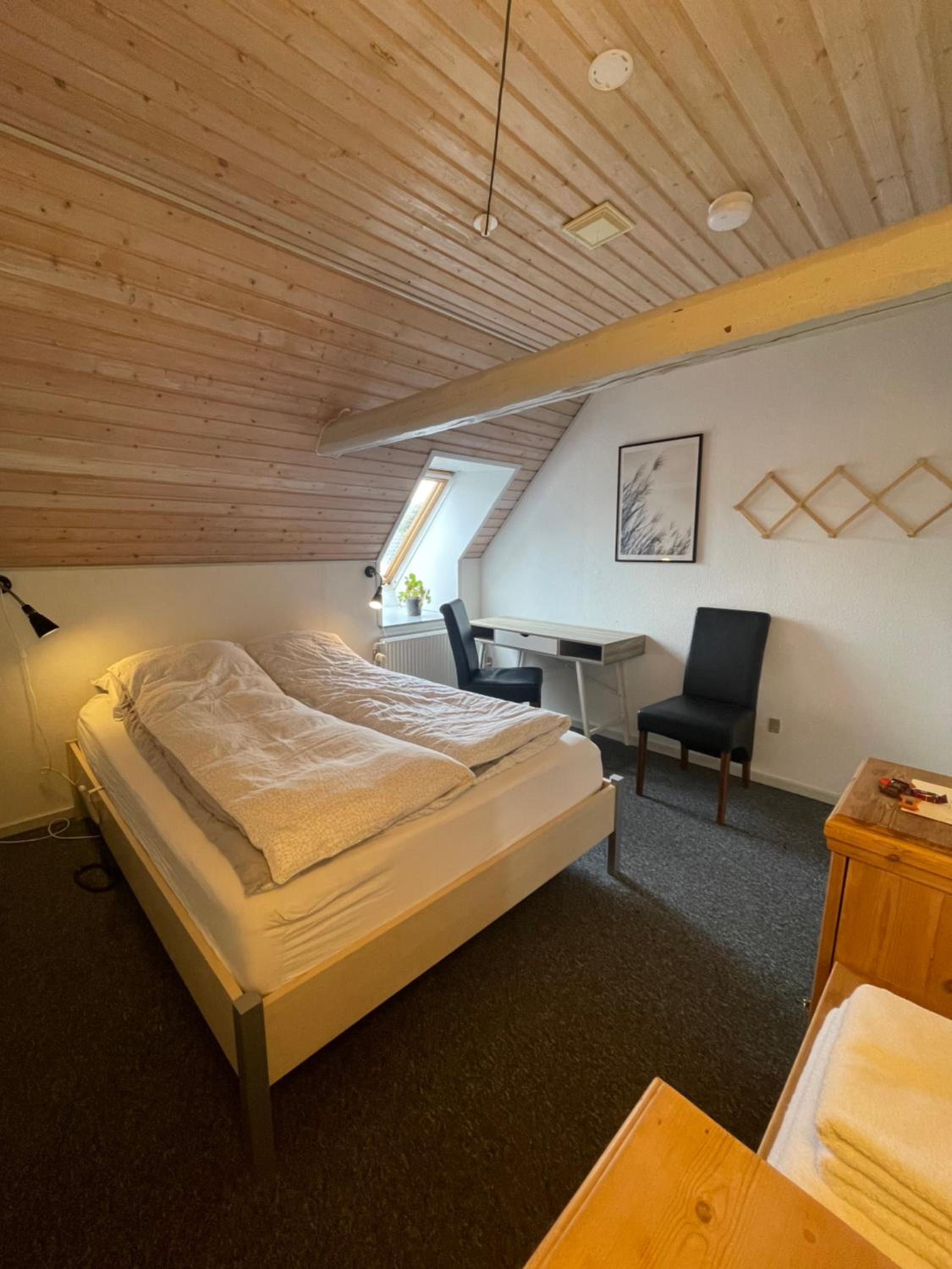 Twin Room with Shared Bathroom photo 1