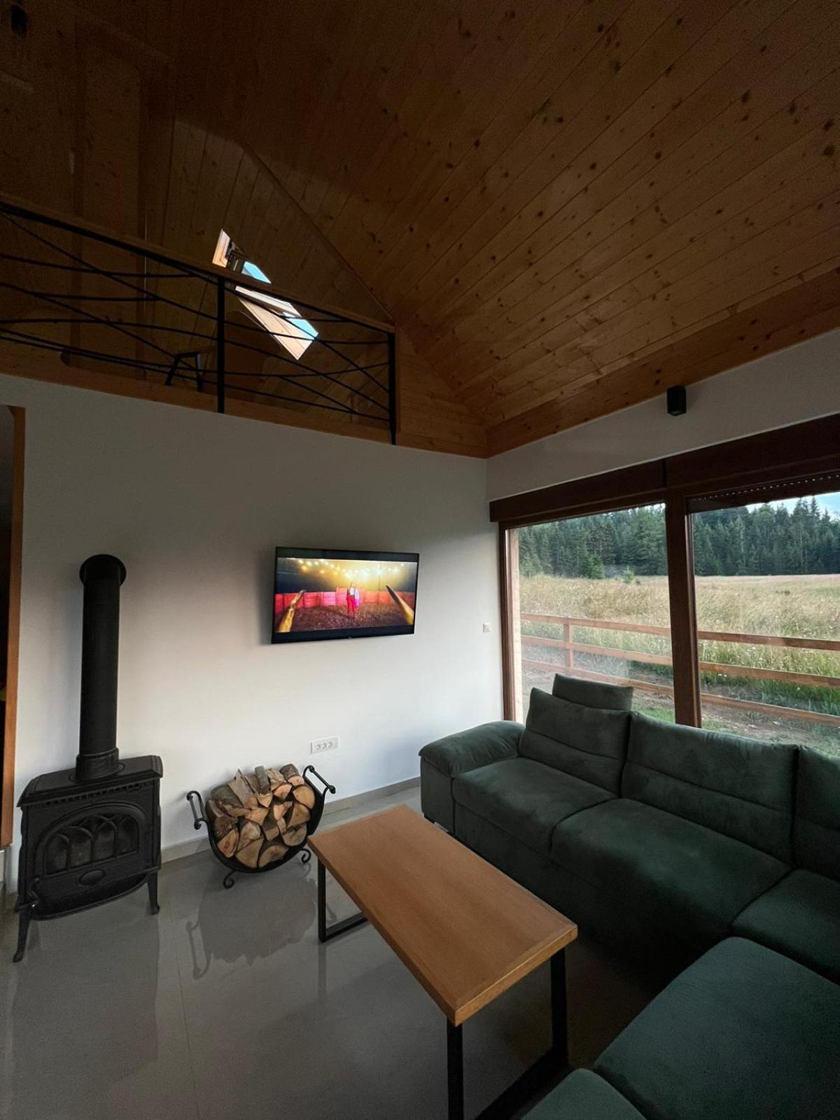 Three-Bedroom House photo 1