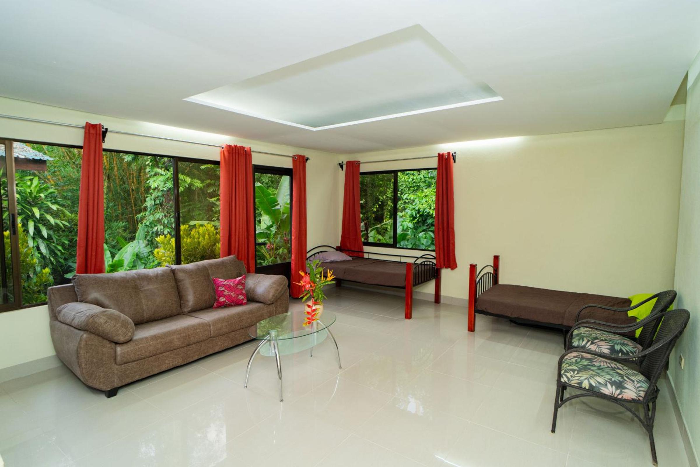 Family Room photo 3