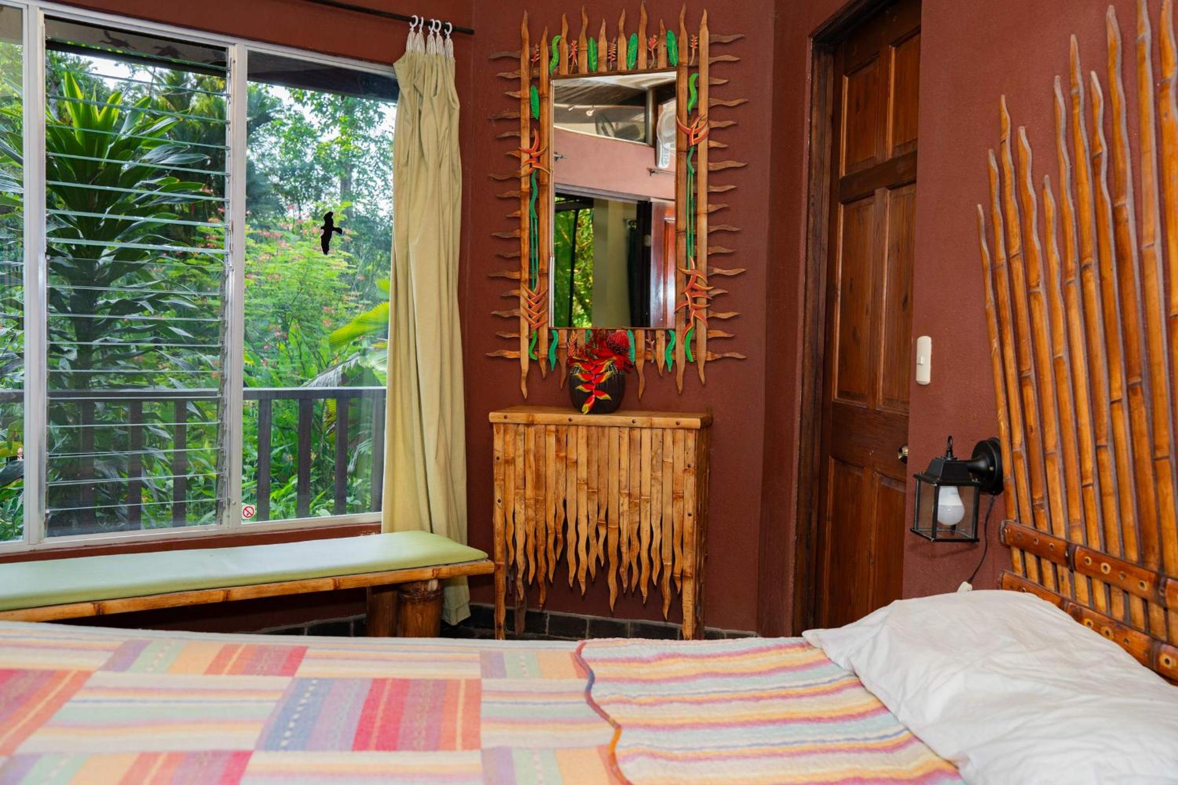 Standard King Room photo 3