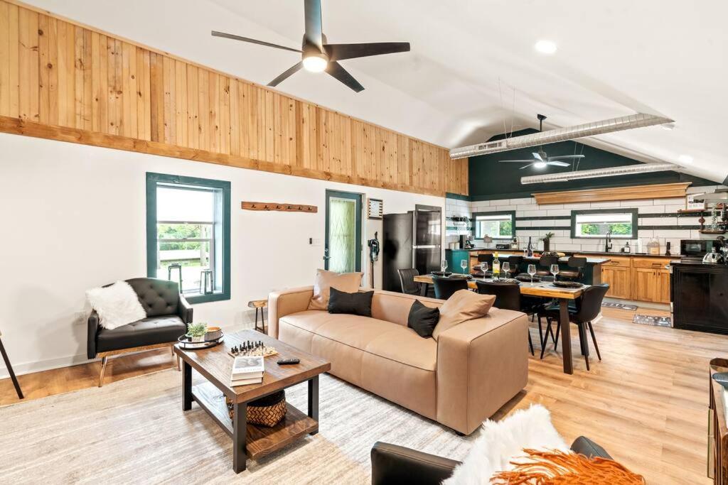 Three-Bedroom House photo 1